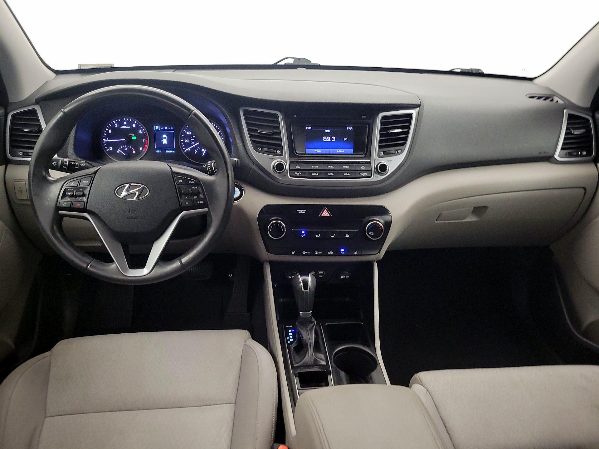 Thumbnail: 2016 Hyundai Tucson - 9