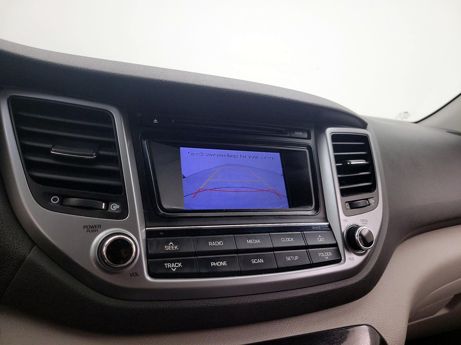 Thumbnail: 2016 Hyundai Tucson - 14