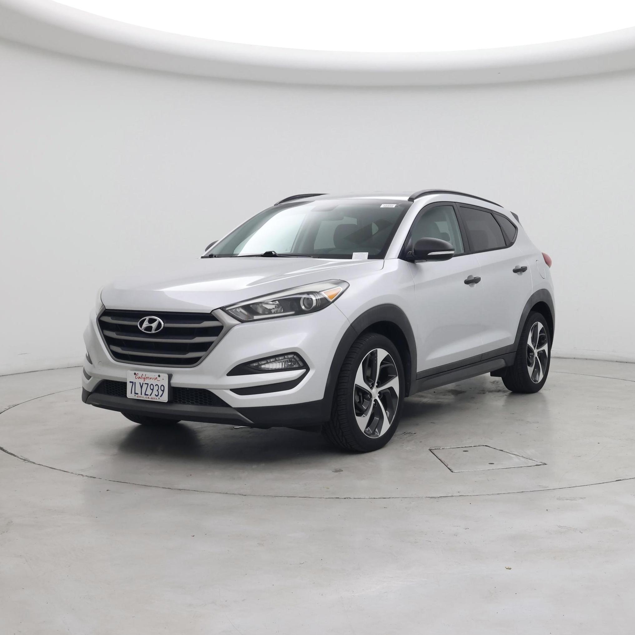 Thumbnail: 2016 Hyundai Tucson - 4