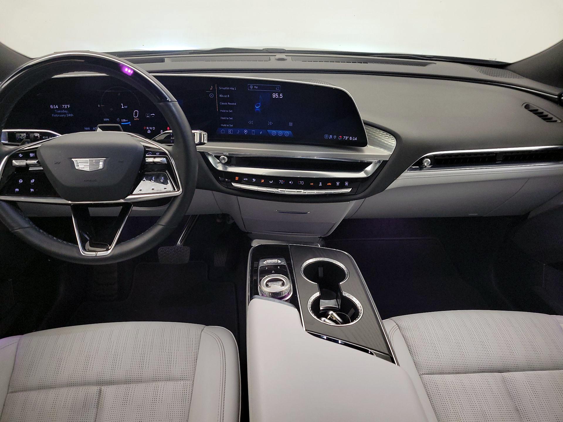 Thumbnail: 2023 Cadillac Lyriq - 9