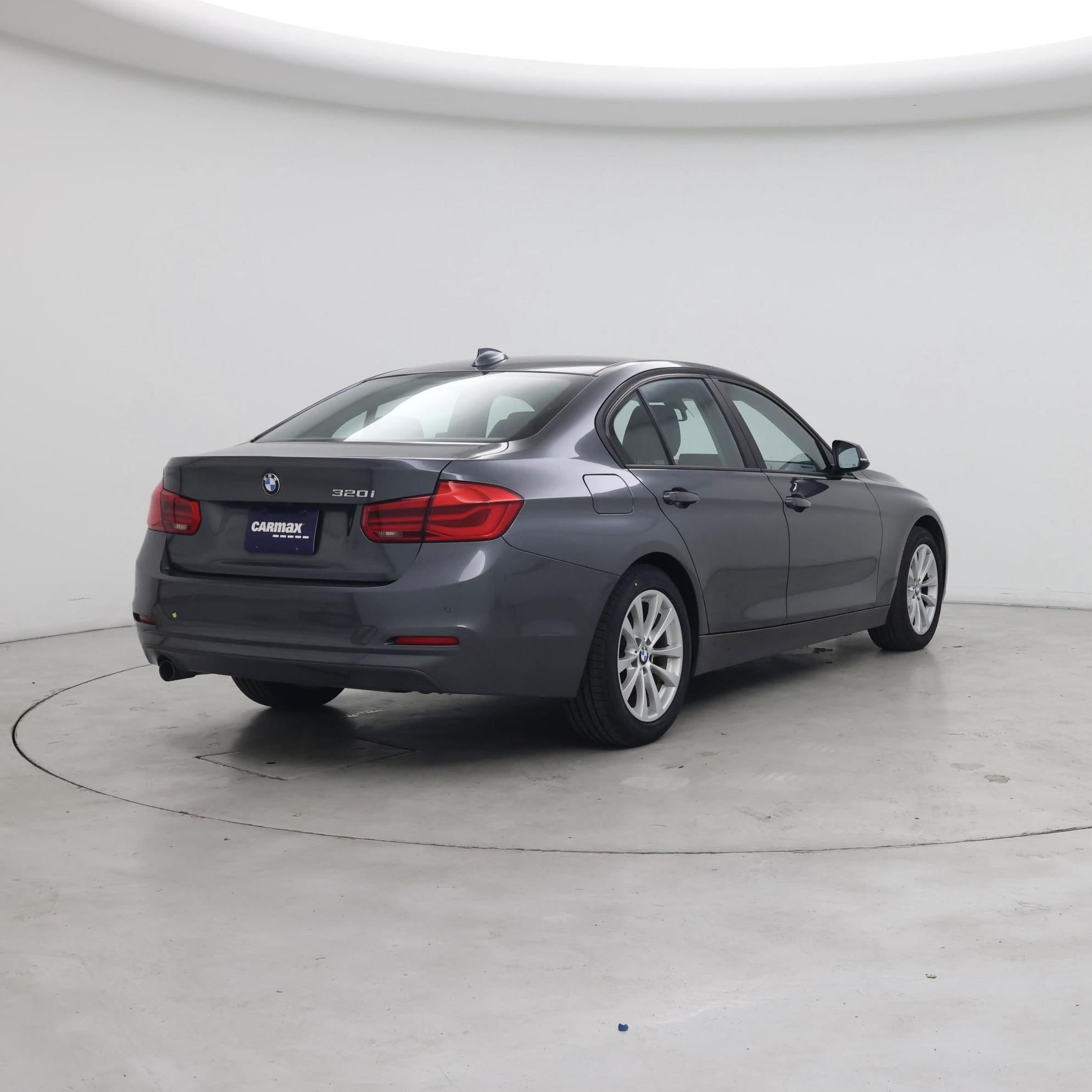 Thumbnail: 2017 BMW 3 Series - 8