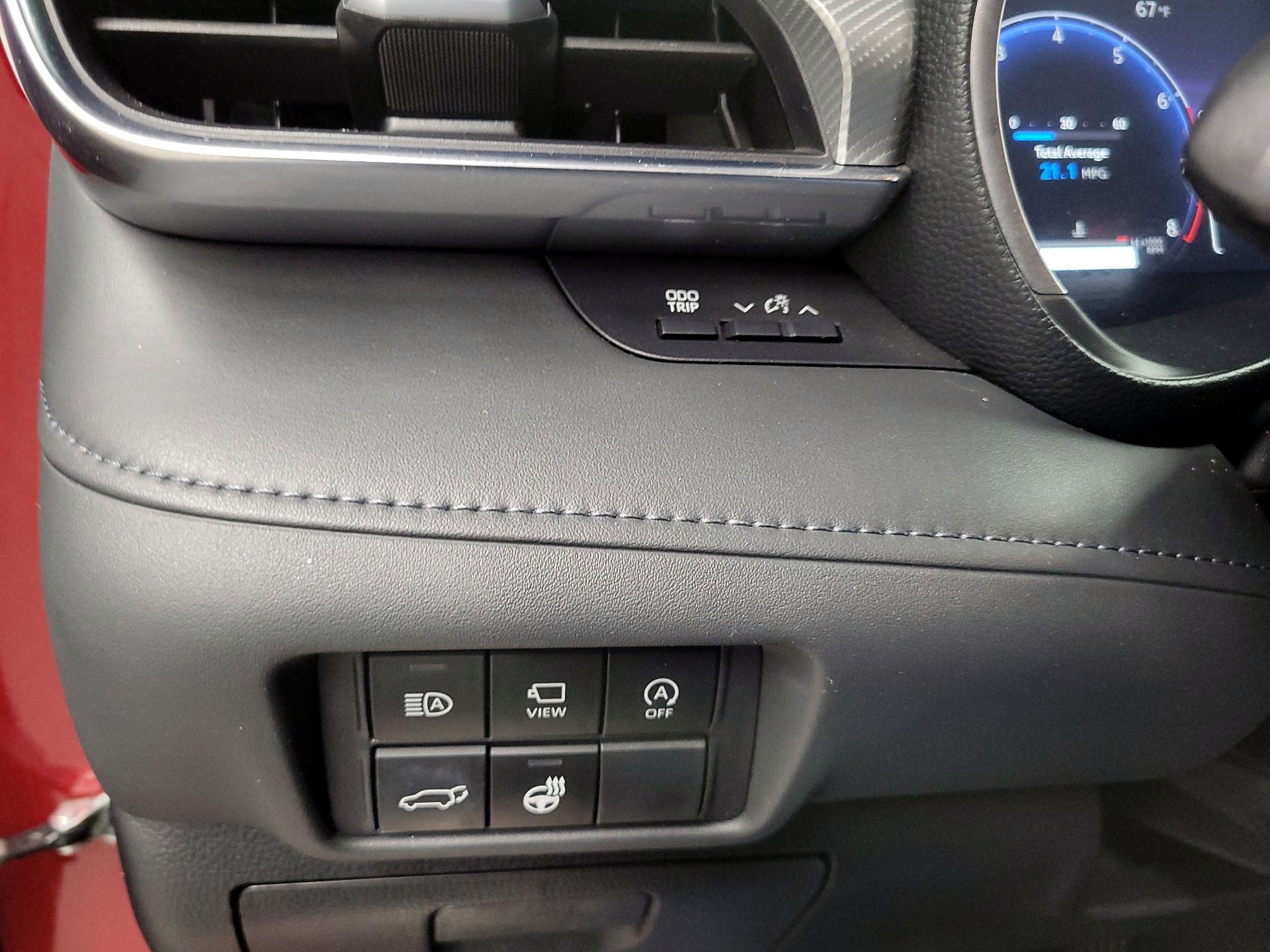 Thumbnail: 2023 Toyota Highlander - 13