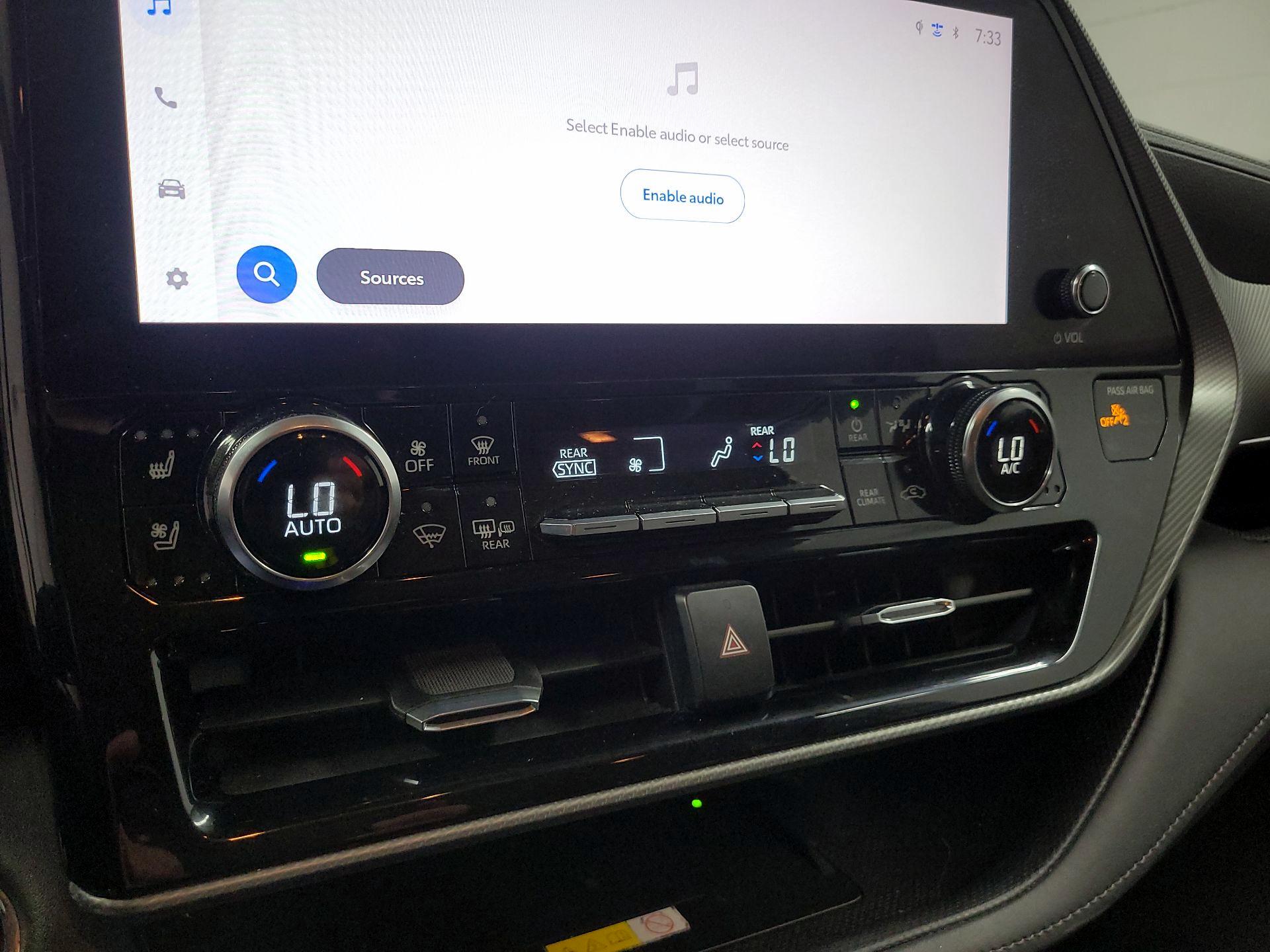 Thumbnail: 2023 Toyota Highlander - 16