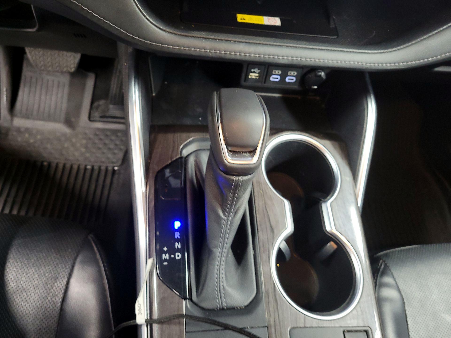 Thumbnail: 2023 Toyota Highlander - 17