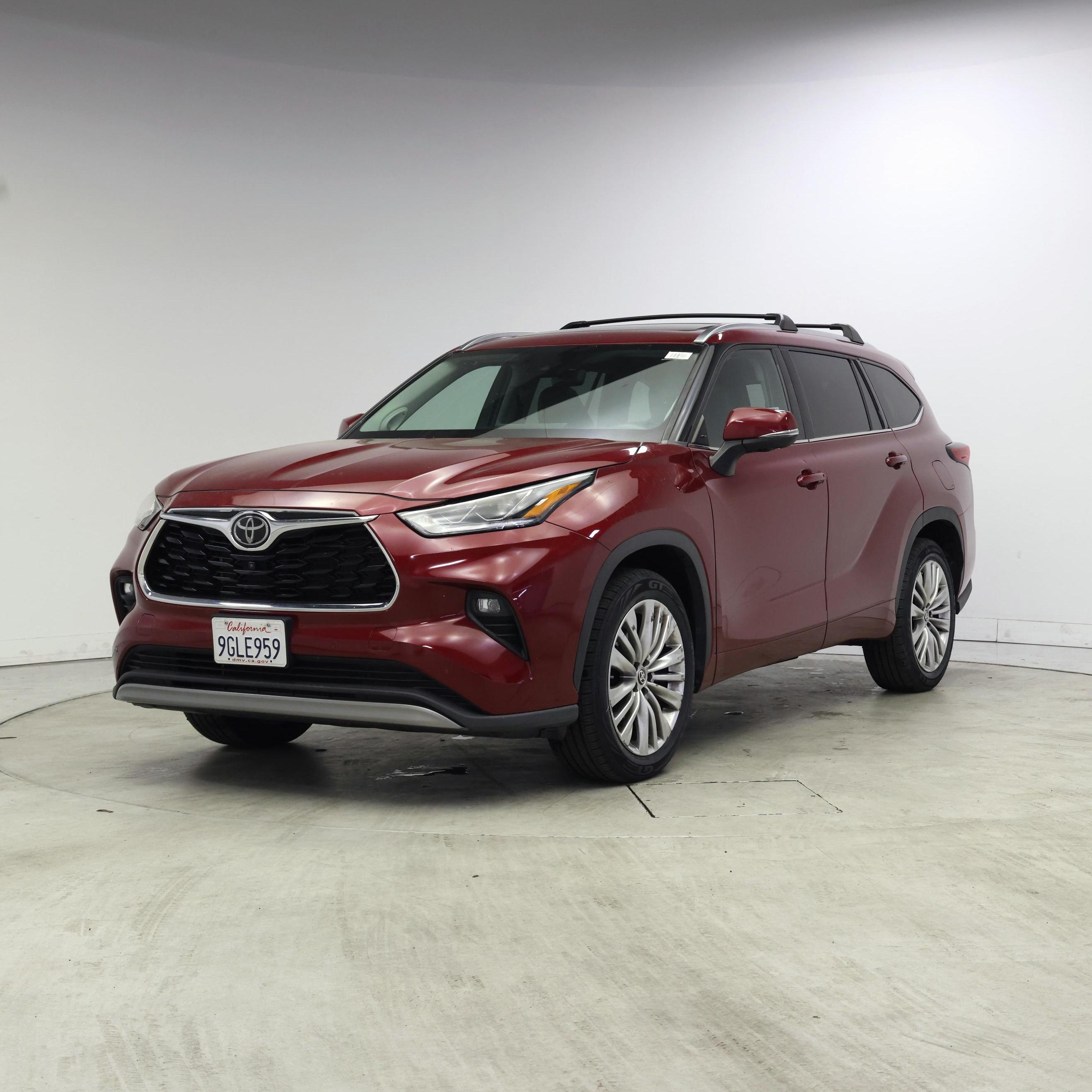 Thumbnail: 2023 Toyota Highlander - 4