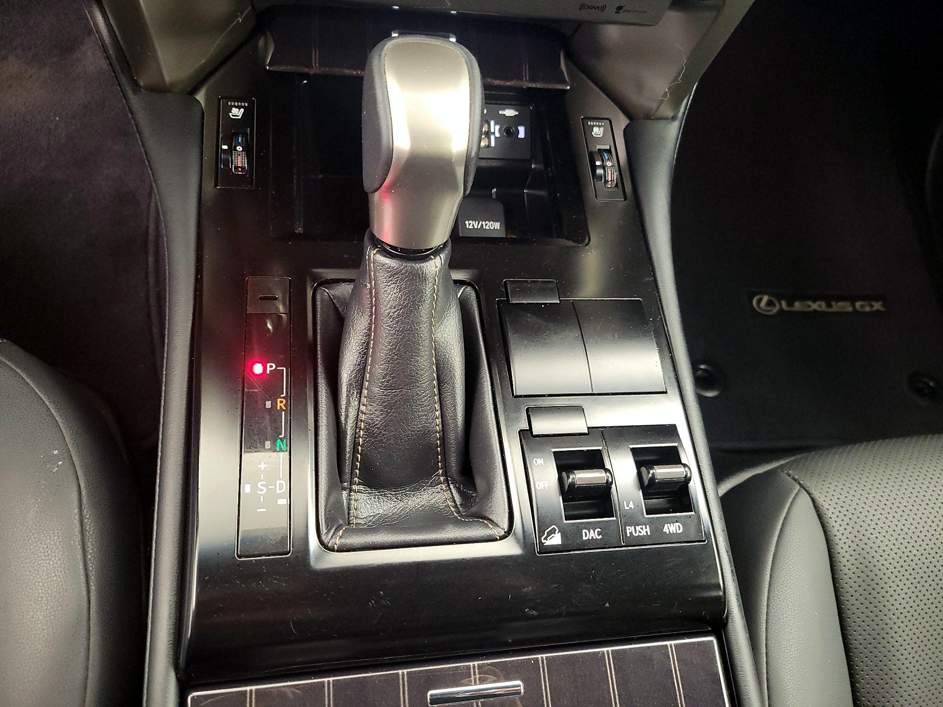 Thumbnail: 2020 Lexus GX - 18