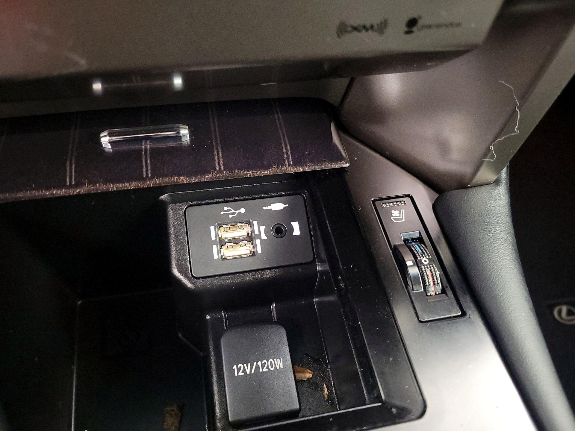 Thumbnail: 2020 Lexus GX - 19