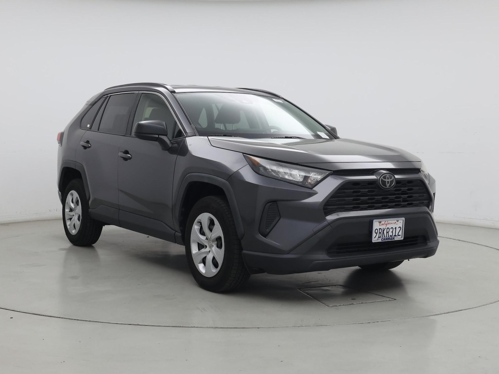 2019 Toyota RAV4 LE - Photo 2