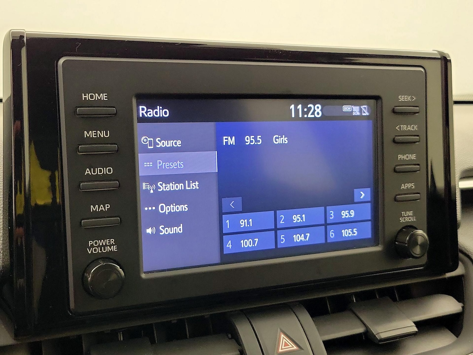 2019 Toyota RAV4 LE - Photo 16