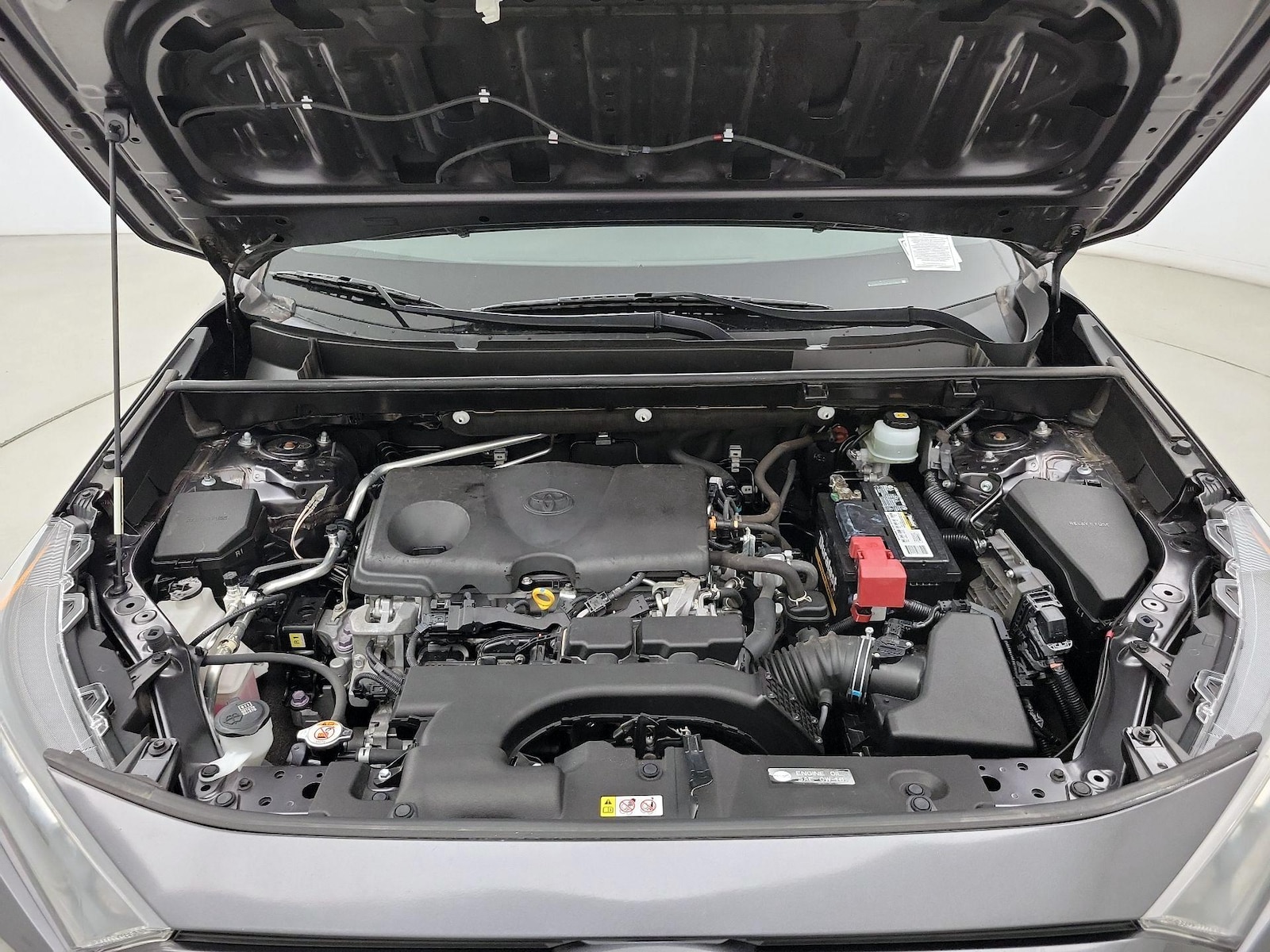 2019 Toyota RAV4 LE - Photo 22