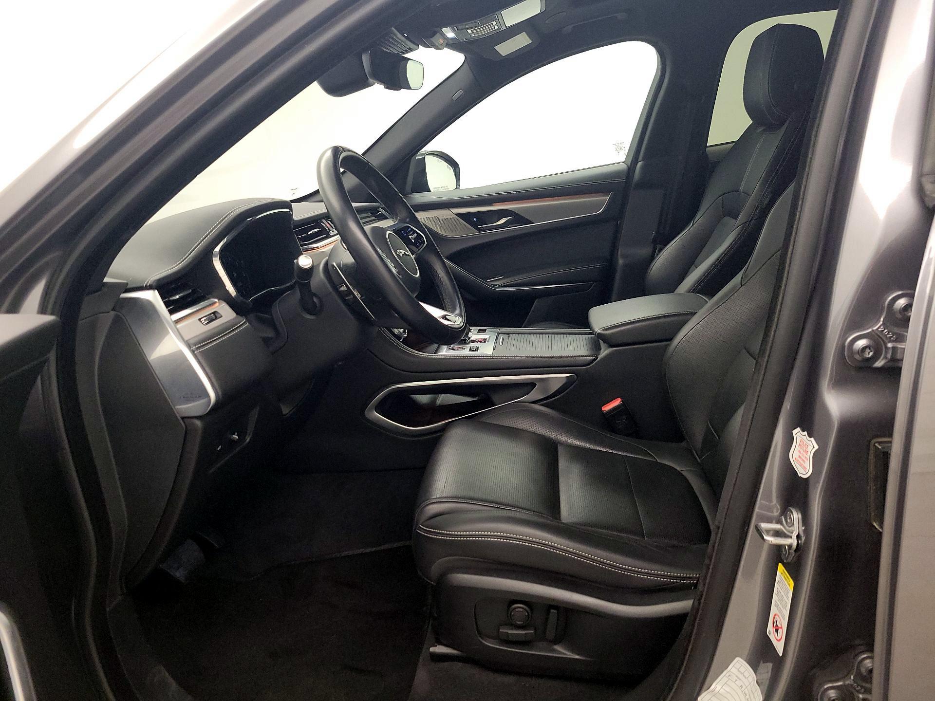 Thumbnail: 2024 Jaguar F-Pace - 11