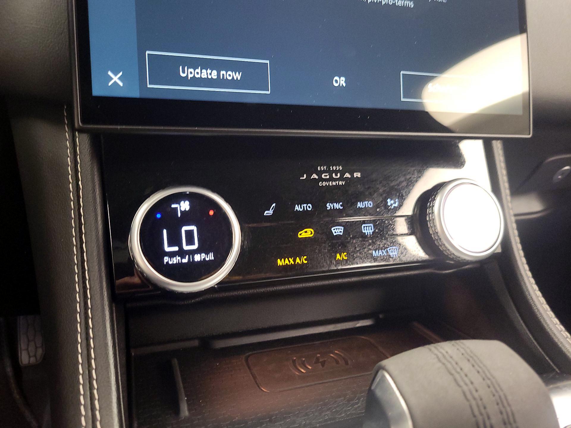 Thumbnail: 2024 Jaguar F-Pace - 16