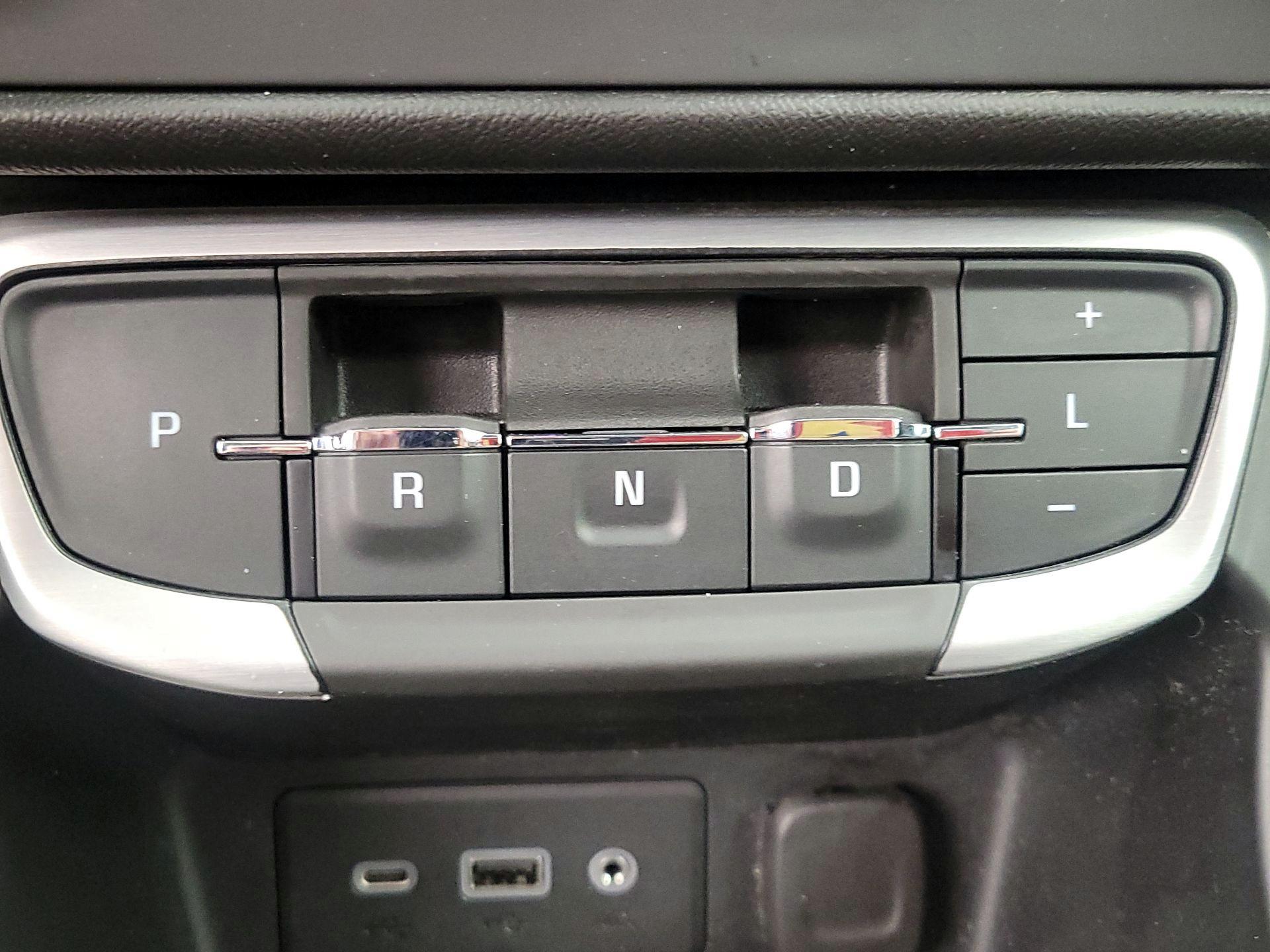 Thumbnail: 2023 GMC Terrain - 17