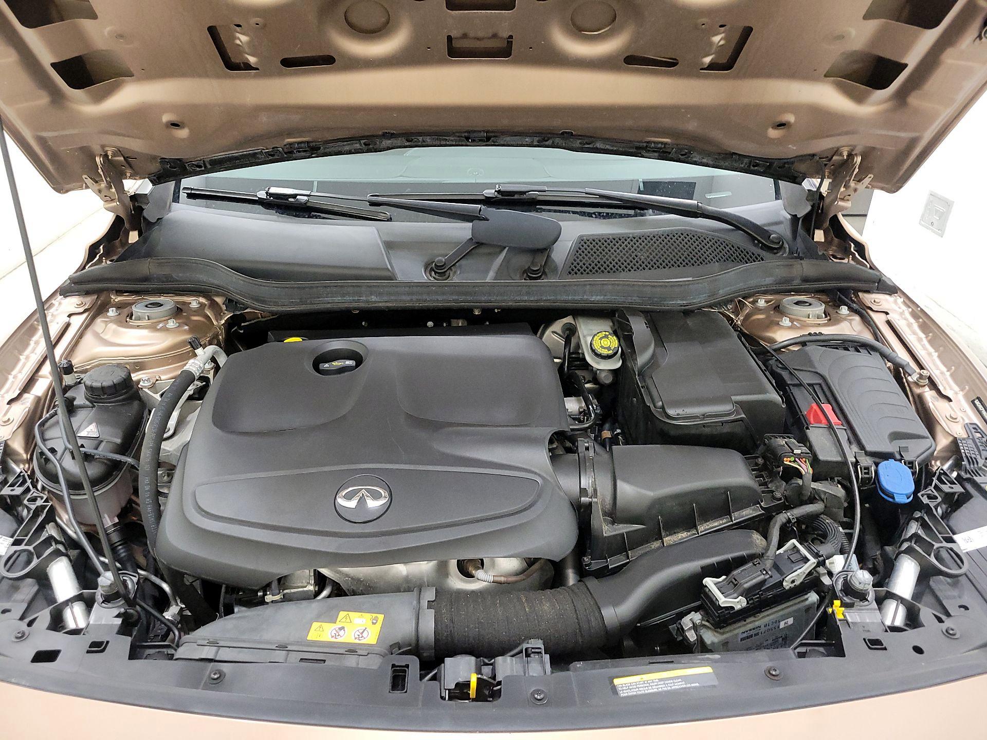 Thumbnail: 2017 INFINITI QX30 - 19