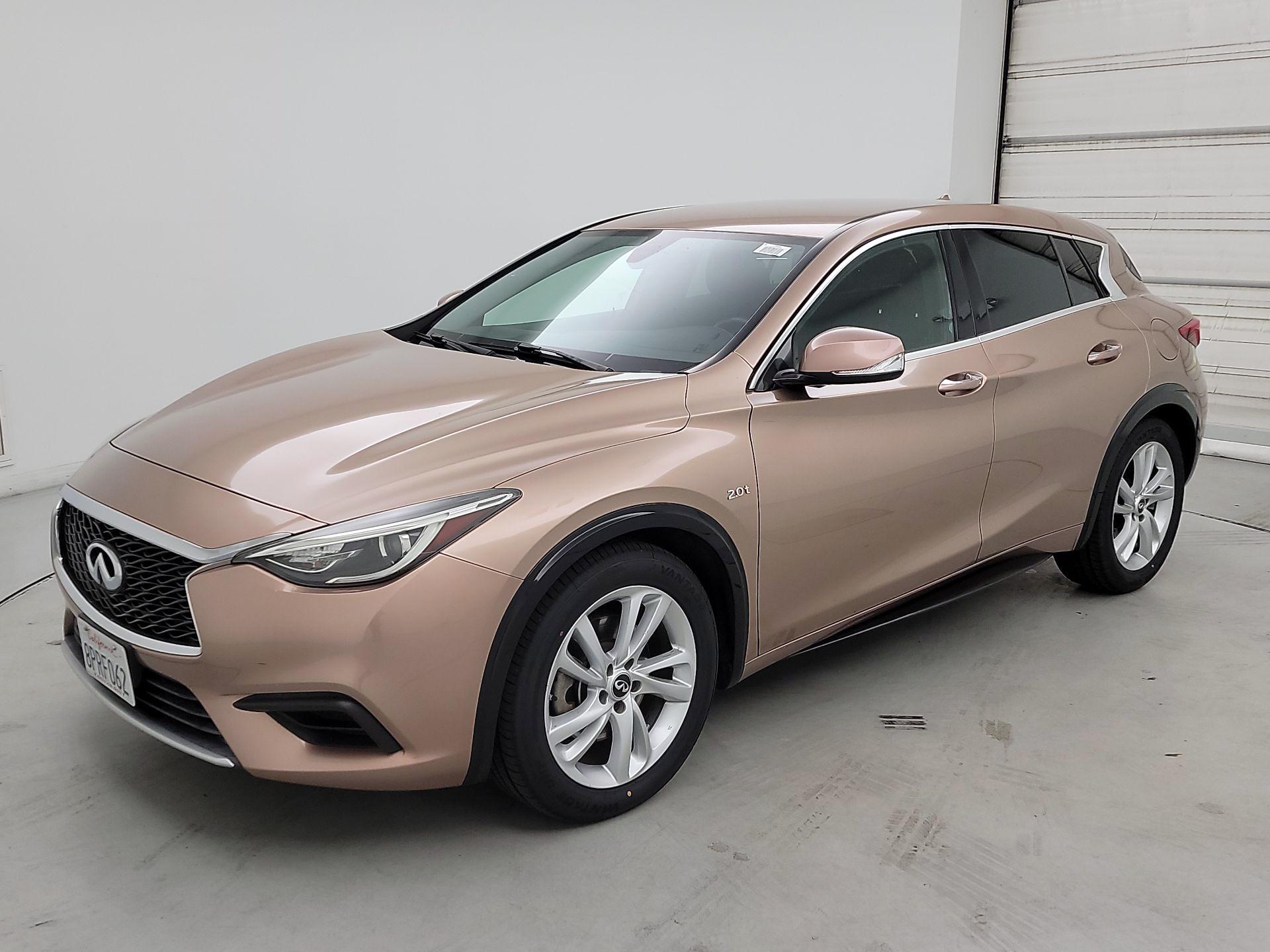 Thumbnail: 2017 INFINITI QX30 - 3