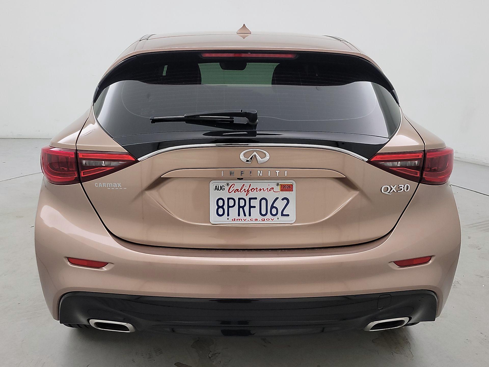 Thumbnail: 2017 INFINITI QX30 - 6