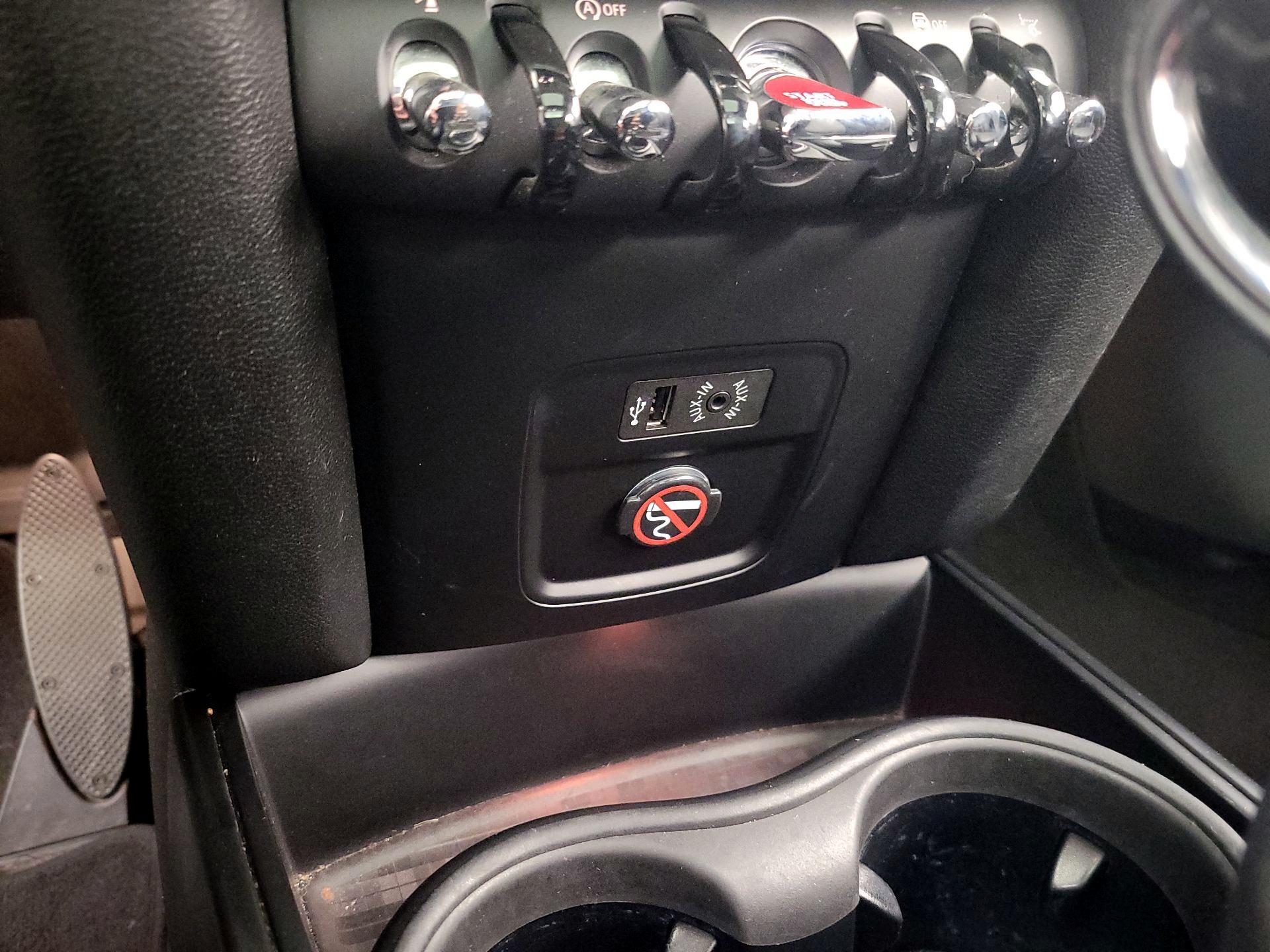 Thumbnail: 2017 MINI Cooper Countryman - 18