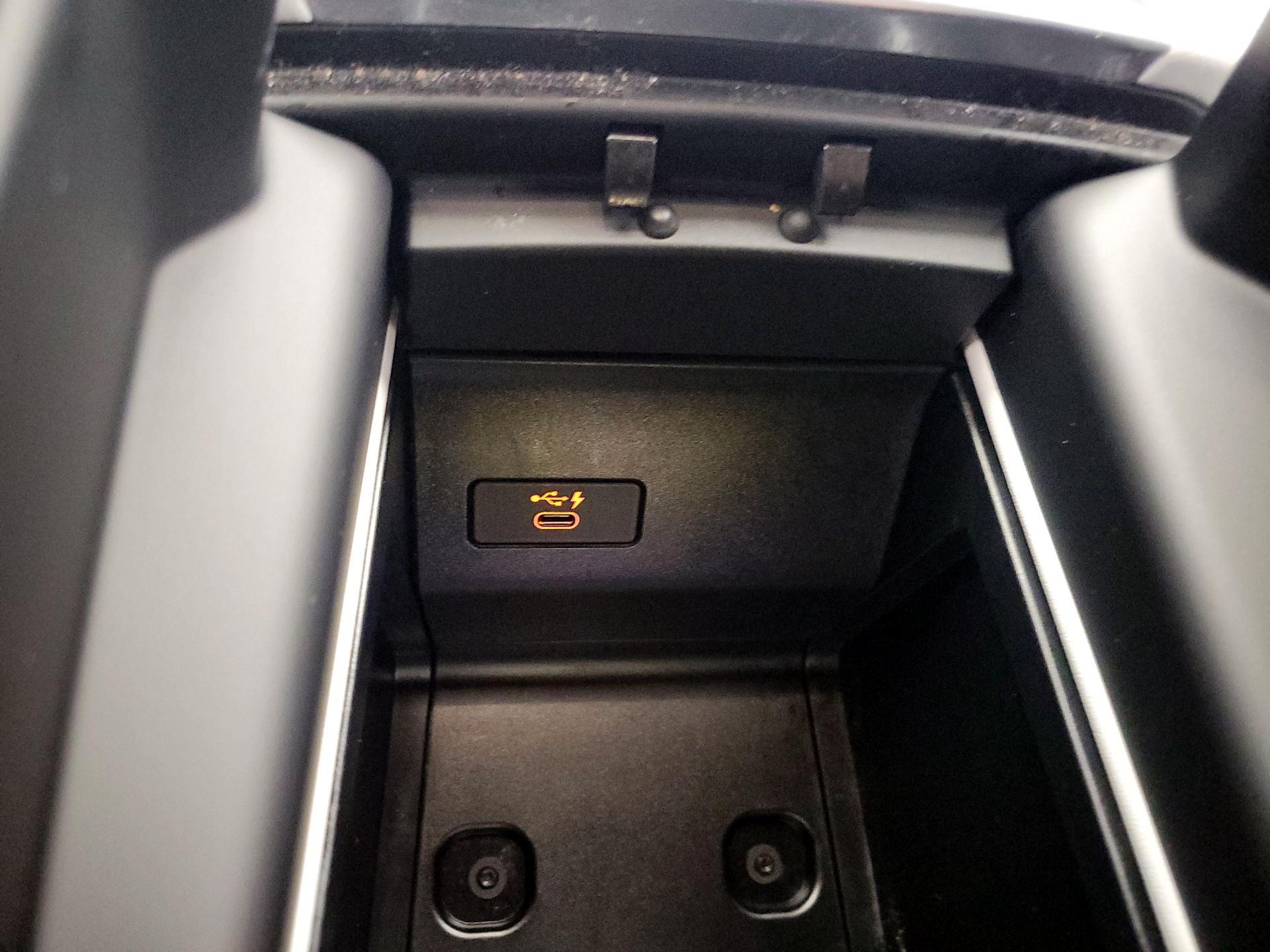 Thumbnail: 2023 BMW X5 - 18