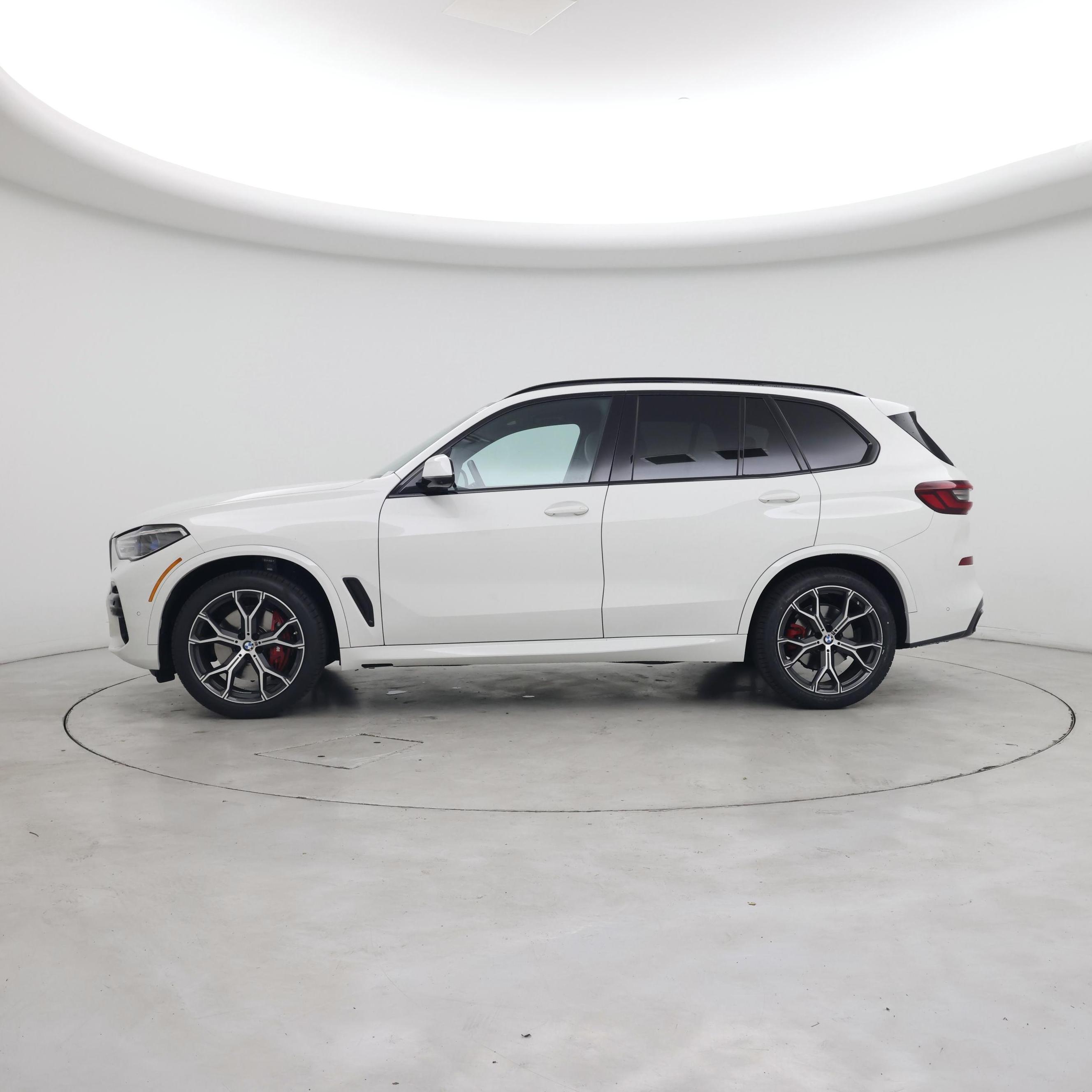 Thumbnail: 2023 BMW X5 - 3