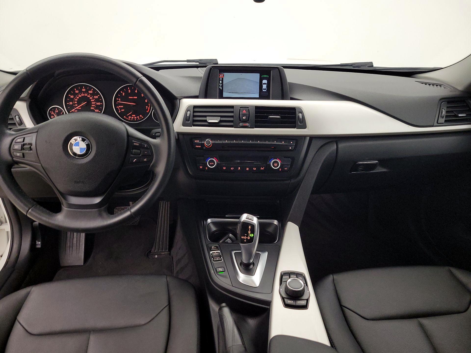 Thumbnail: 2015 BMW 3 Series - 9