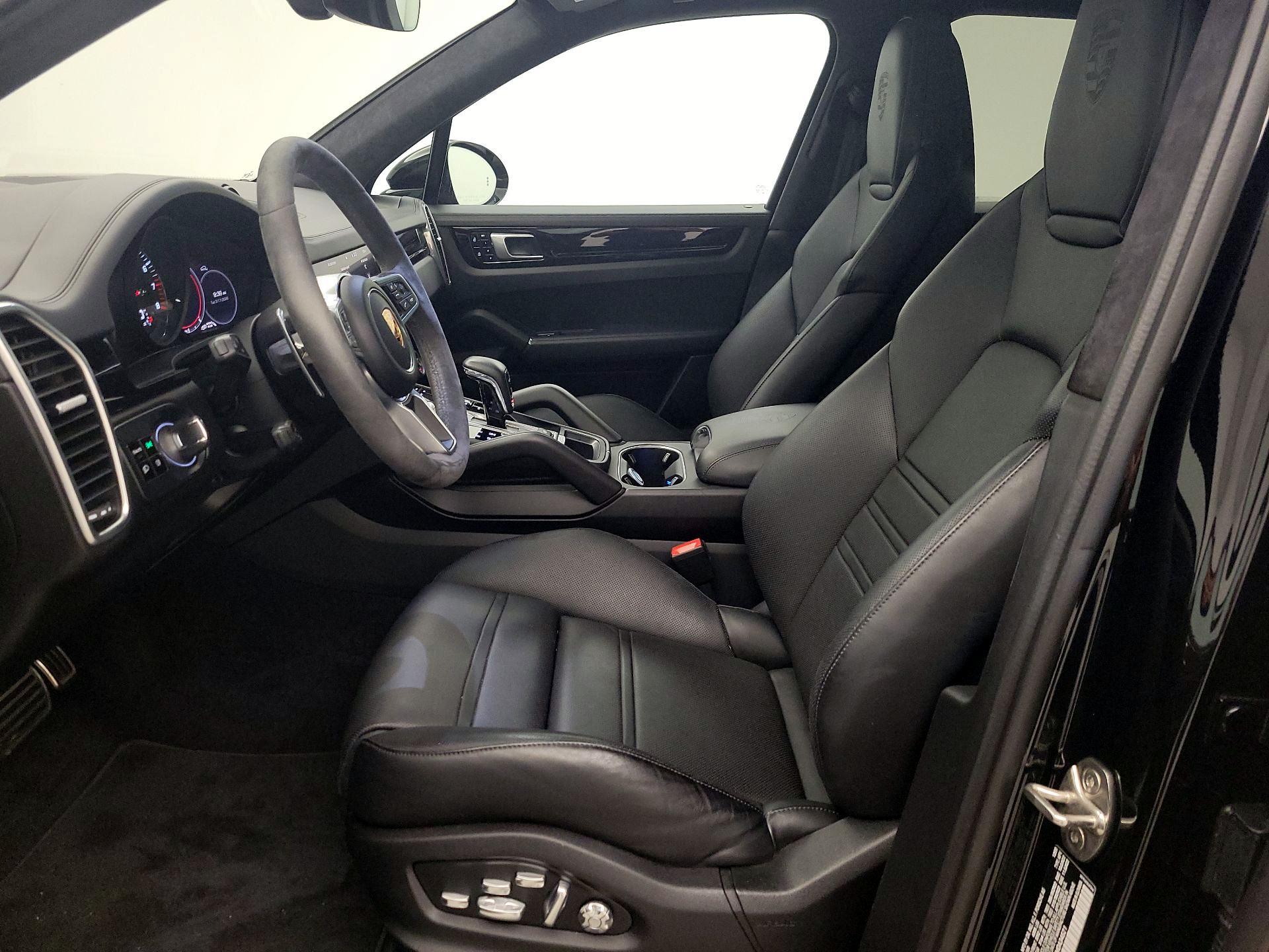 Thumbnail: 2021 Porsche Cayenne - 11