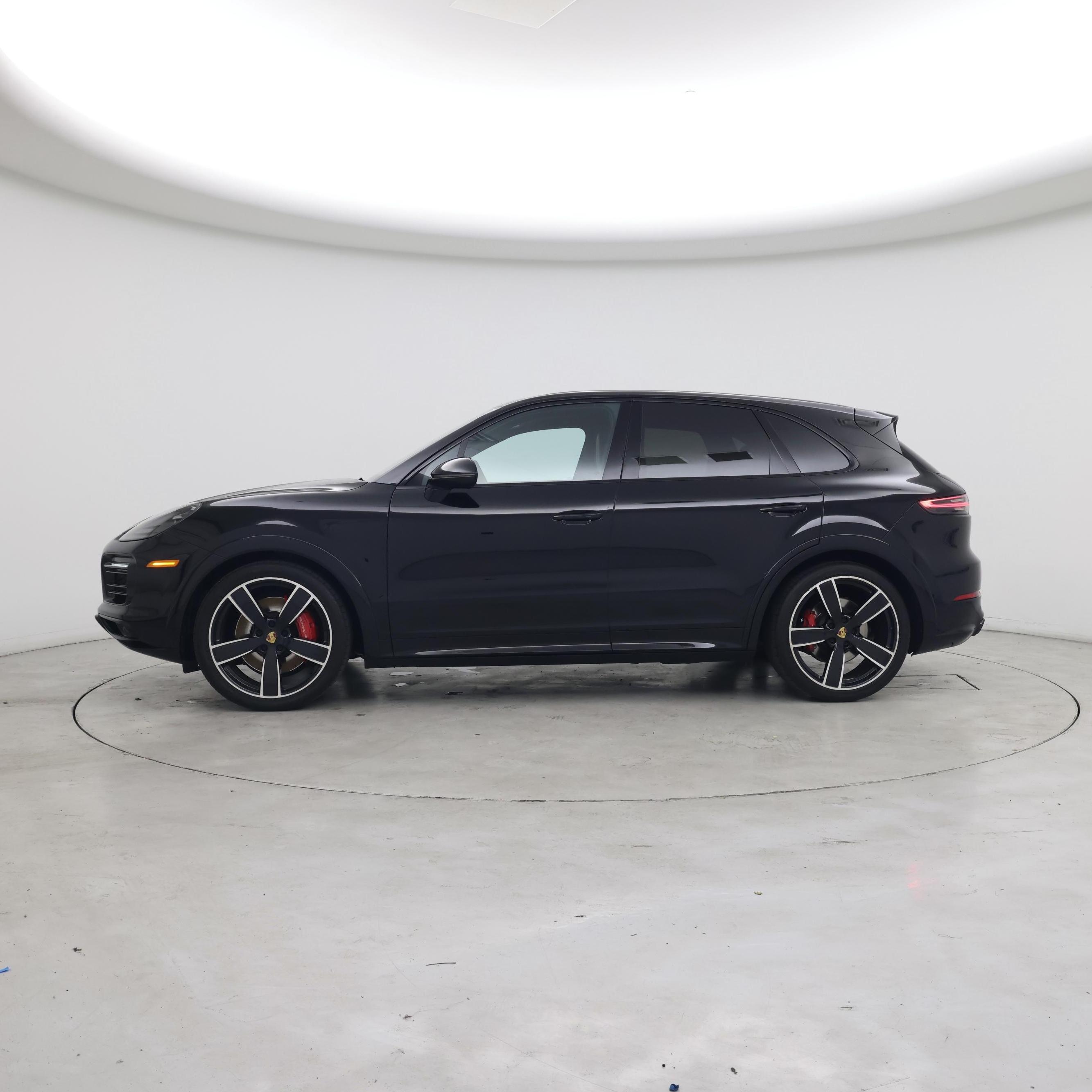 Thumbnail: 2021 Porsche Cayenne - 3