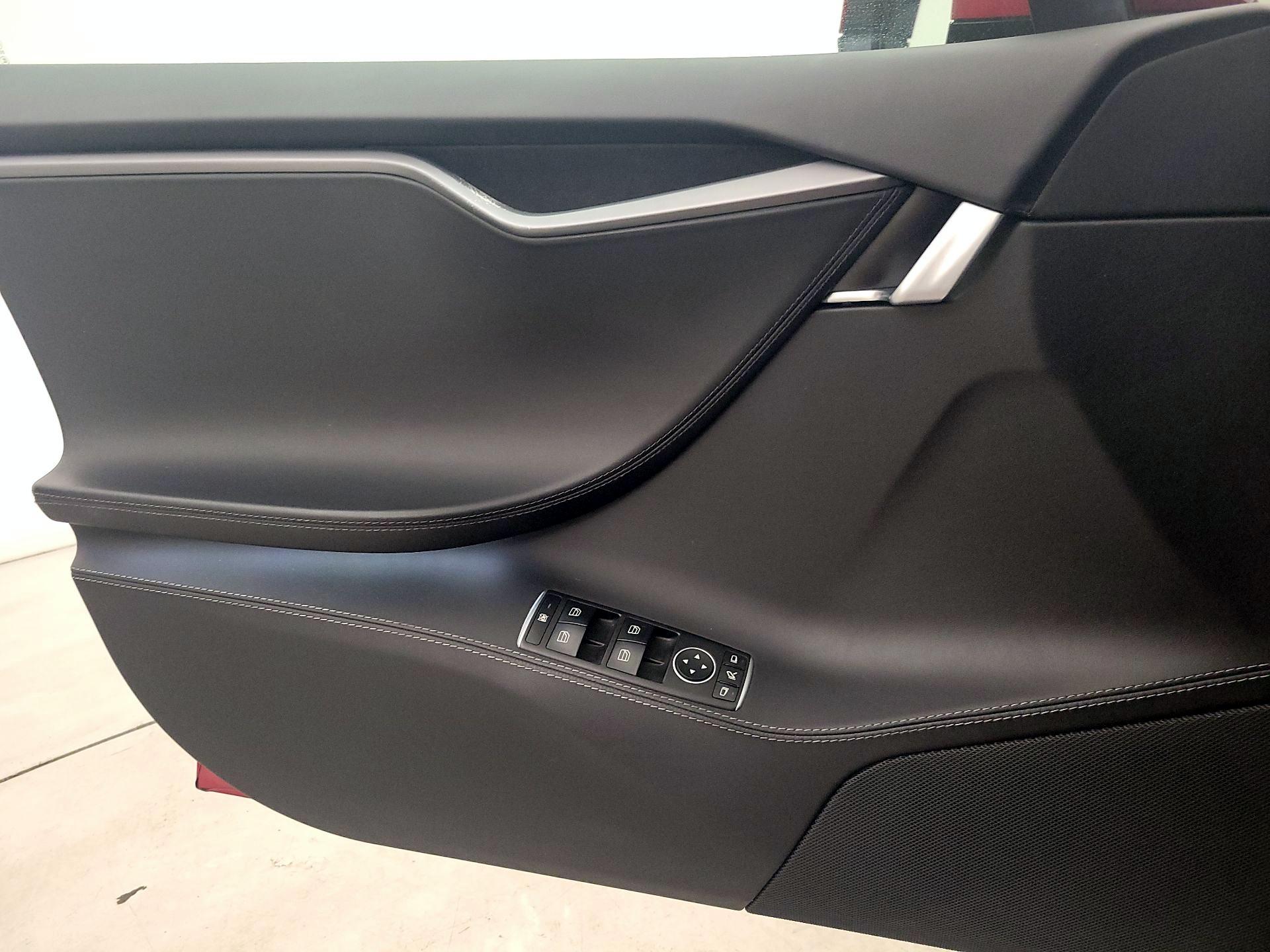 Thumbnail: 2019 Tesla Model S - 12