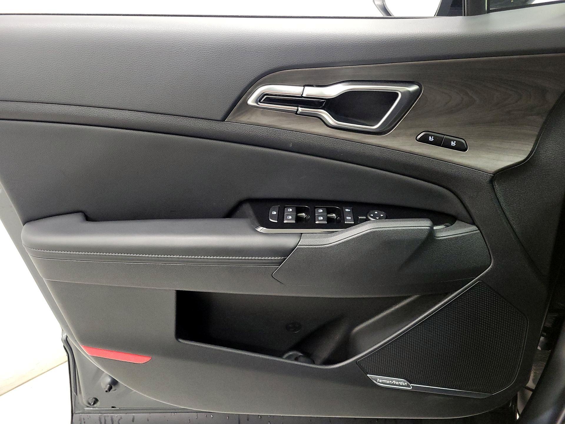 Thumbnail: 2025 Kia Sportage - 10