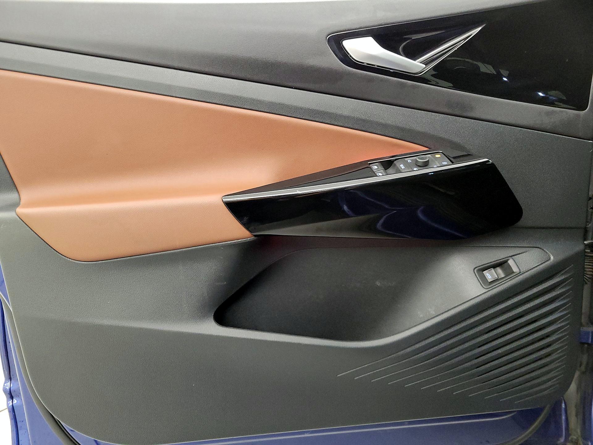 Thumbnail: 2021 Volkswagen ID.4 - 12