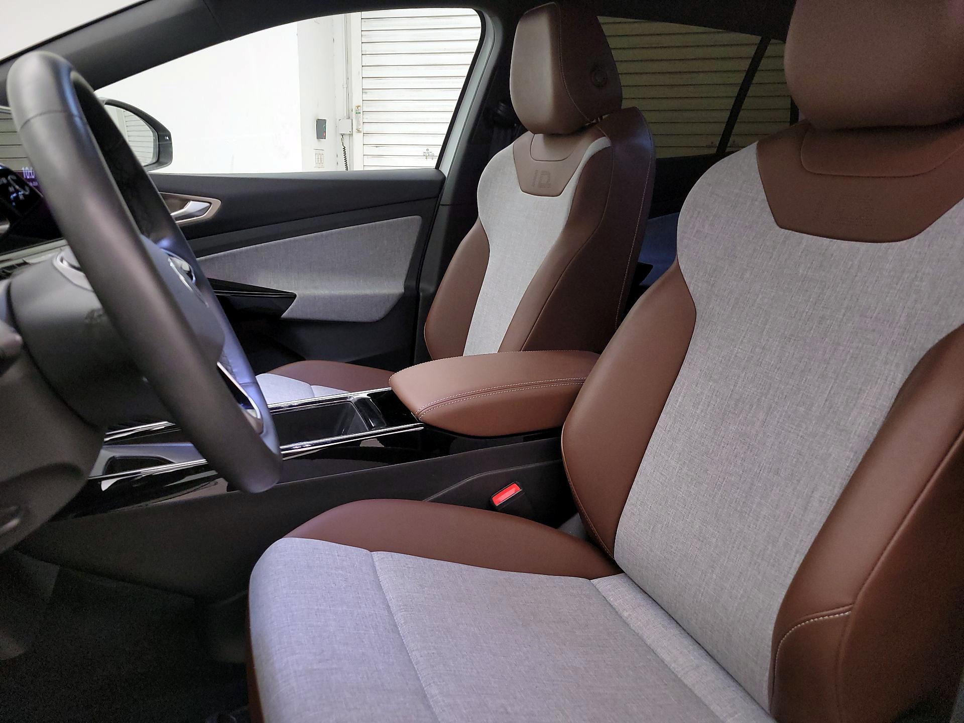 Thumbnail: 2023 Volkswagen ID.4 - 11