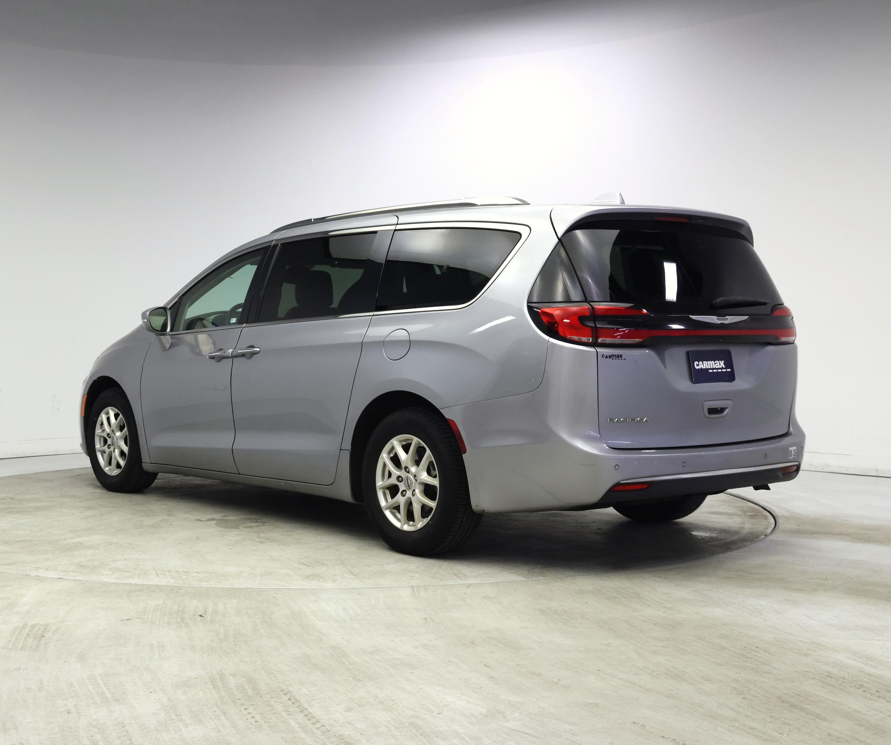 Thumbnail: 2021 Chrysler Pacifica - 2