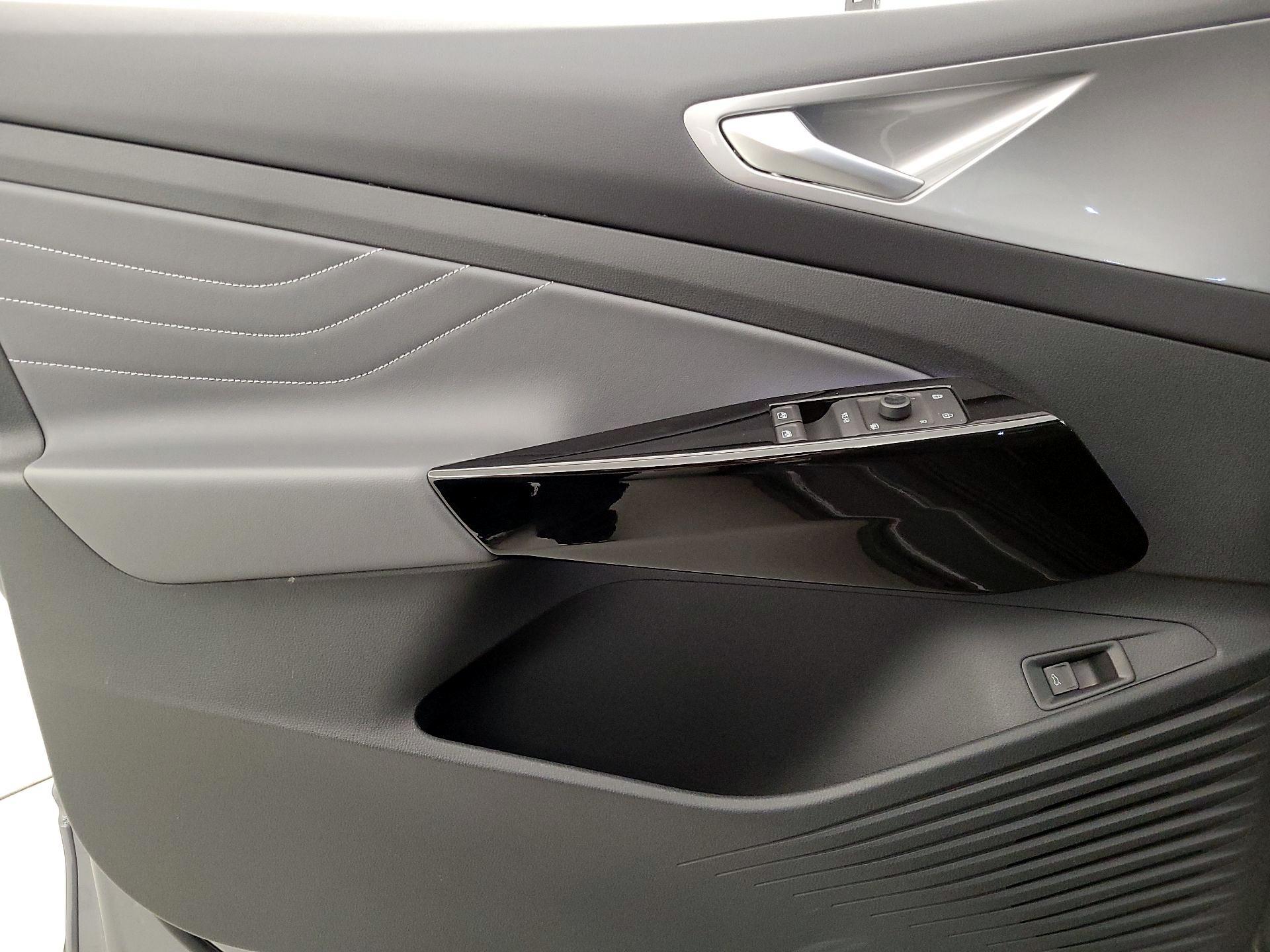 Thumbnail: 2023 Volkswagen ID.4 - 12