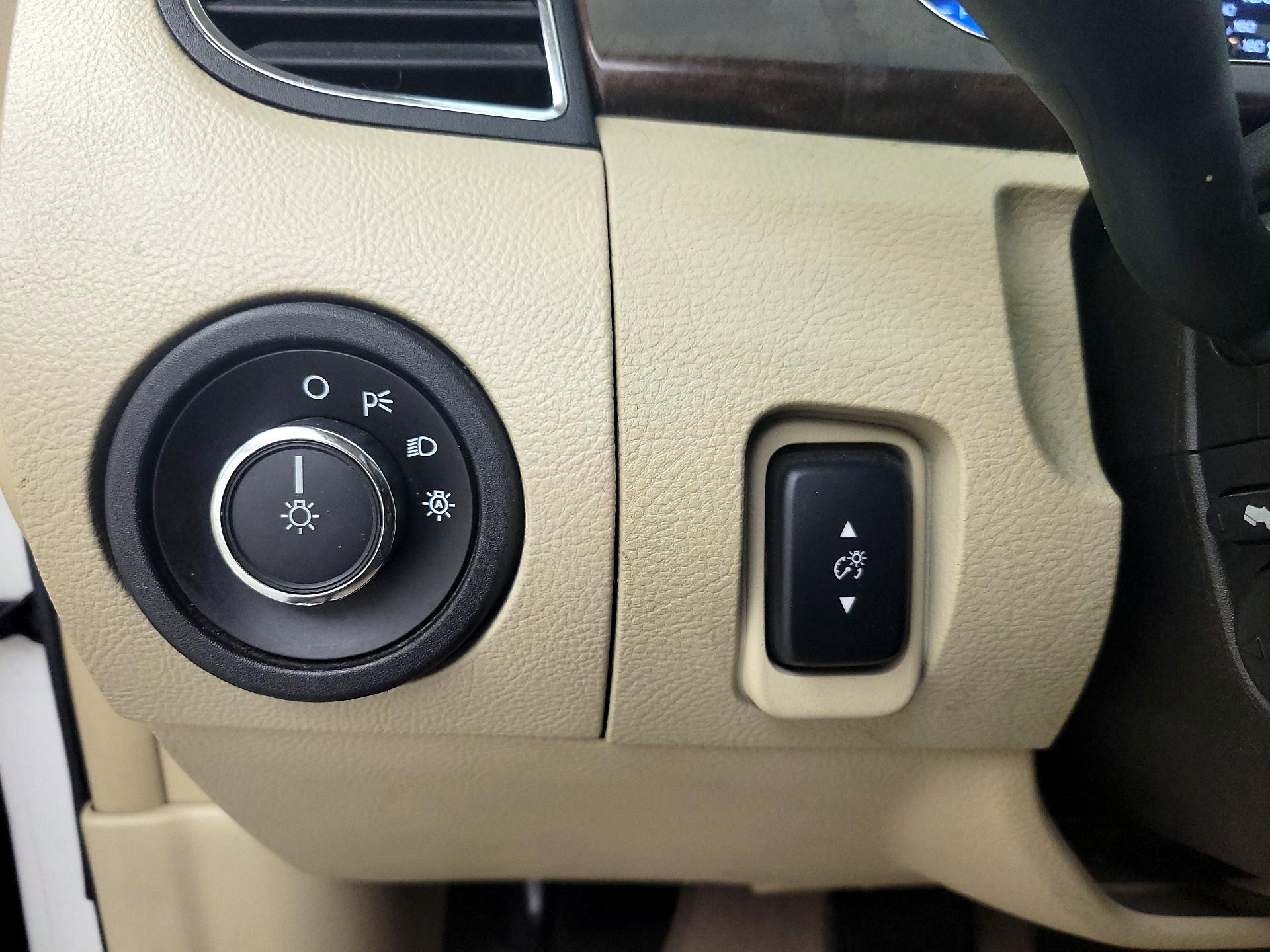 Thumbnail: 2014 Ford Taurus - 13