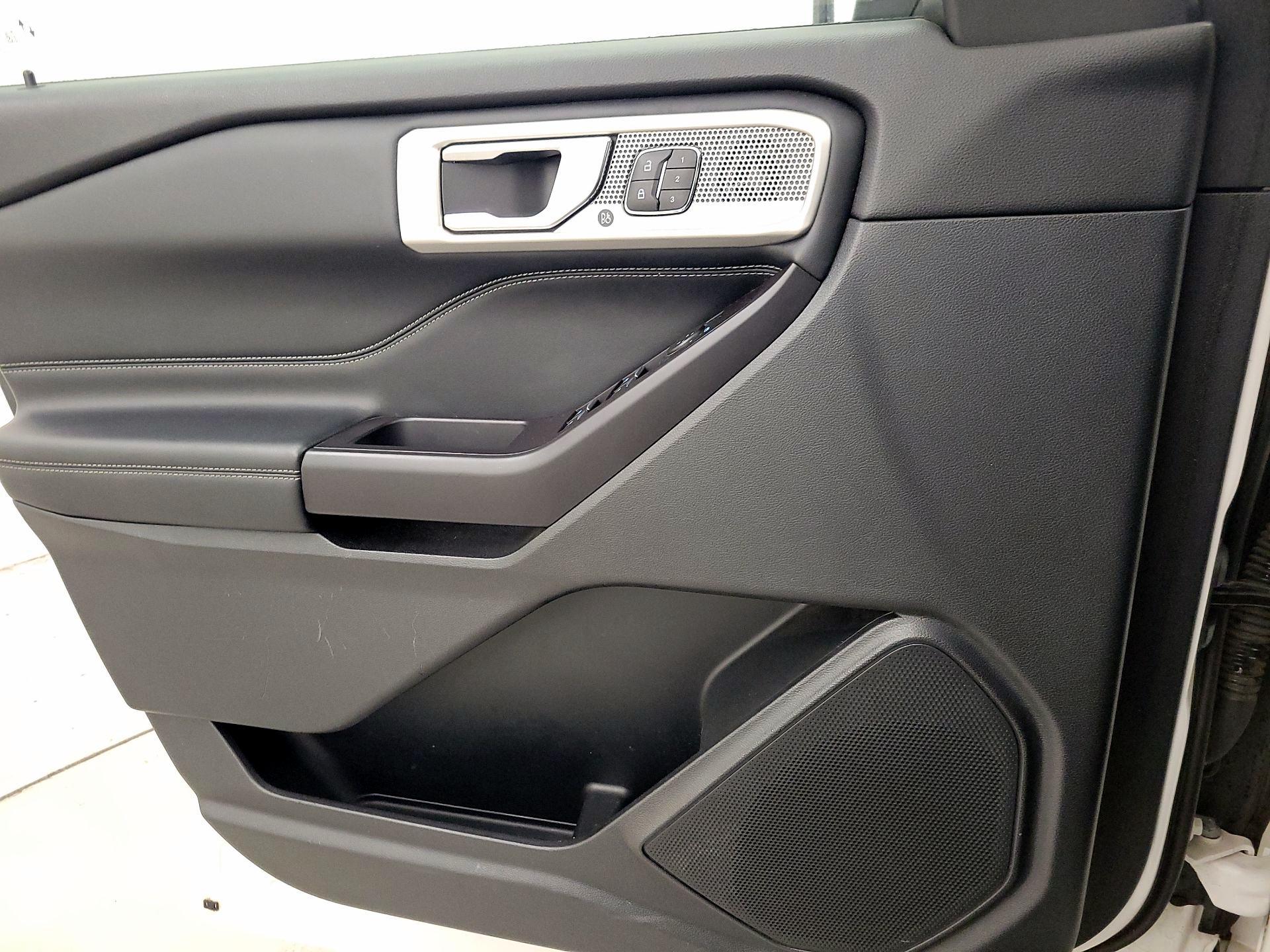 Thumbnail: 2020 Ford Explorer - 12