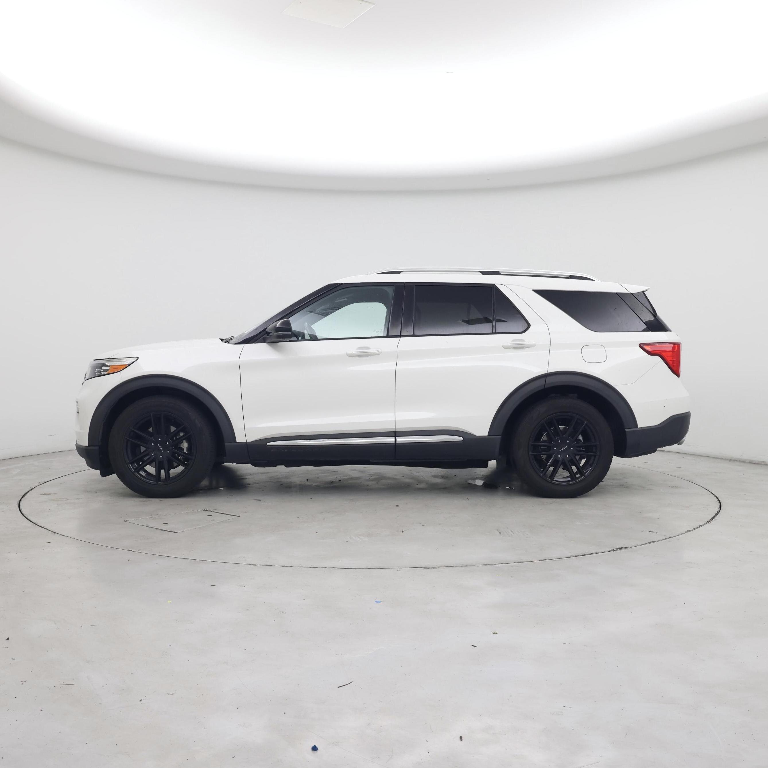 Thumbnail: 2020 Ford Explorer - 3