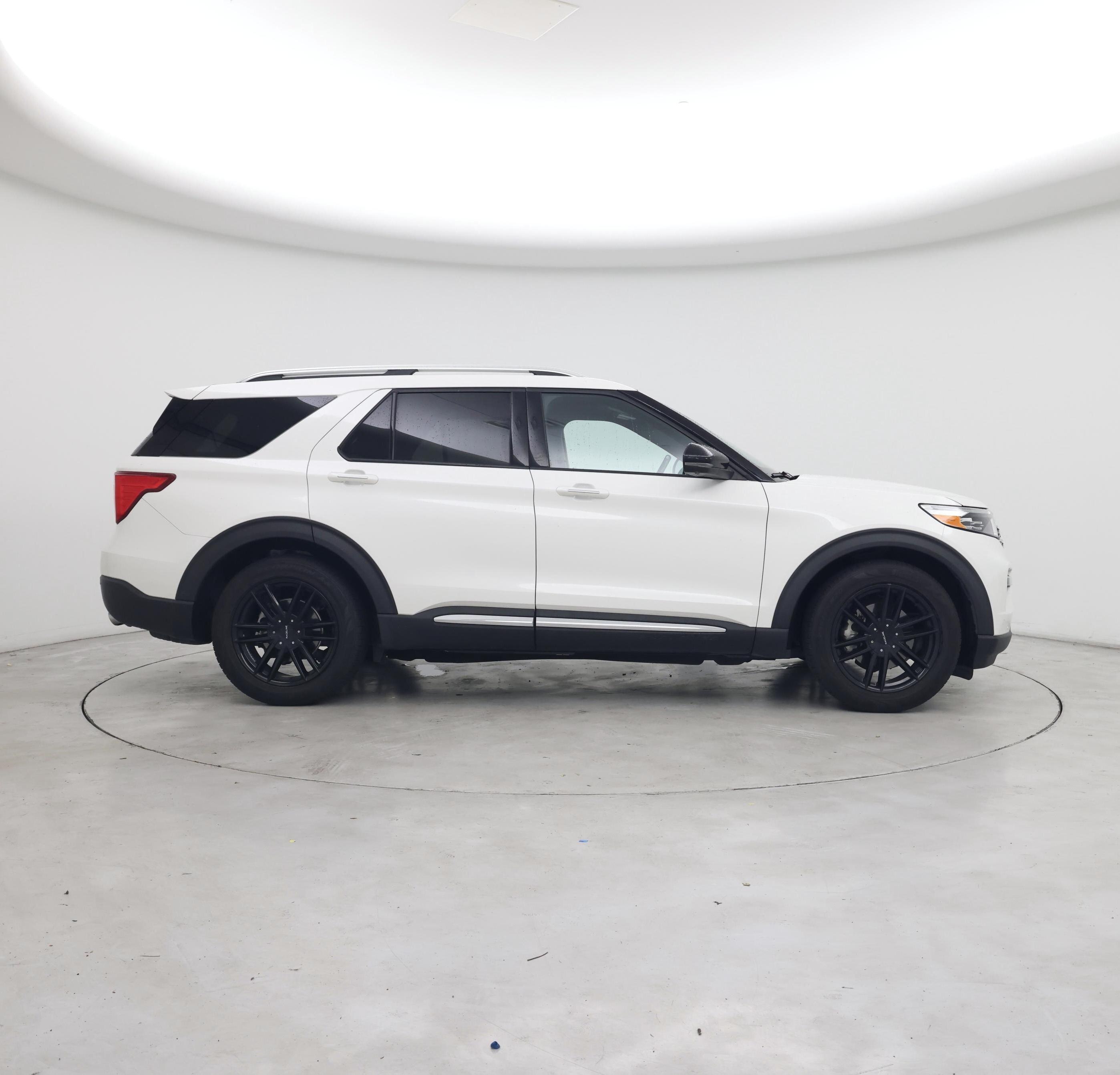 Thumbnail: 2020 Ford Explorer - 7