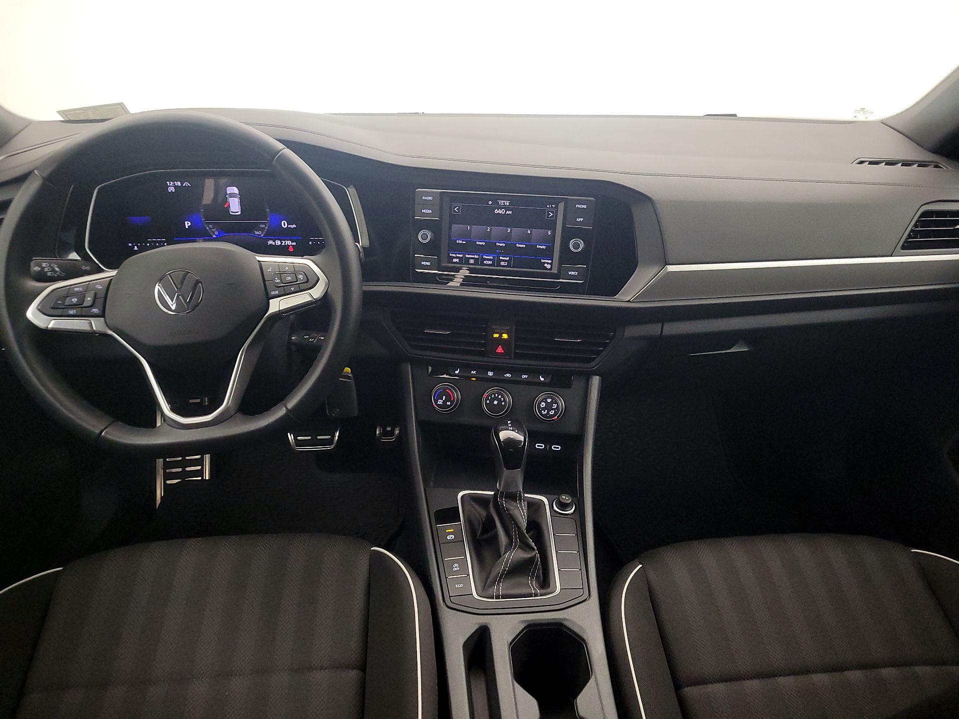 Thumbnail: 2024 Volkswagen Jetta - 9