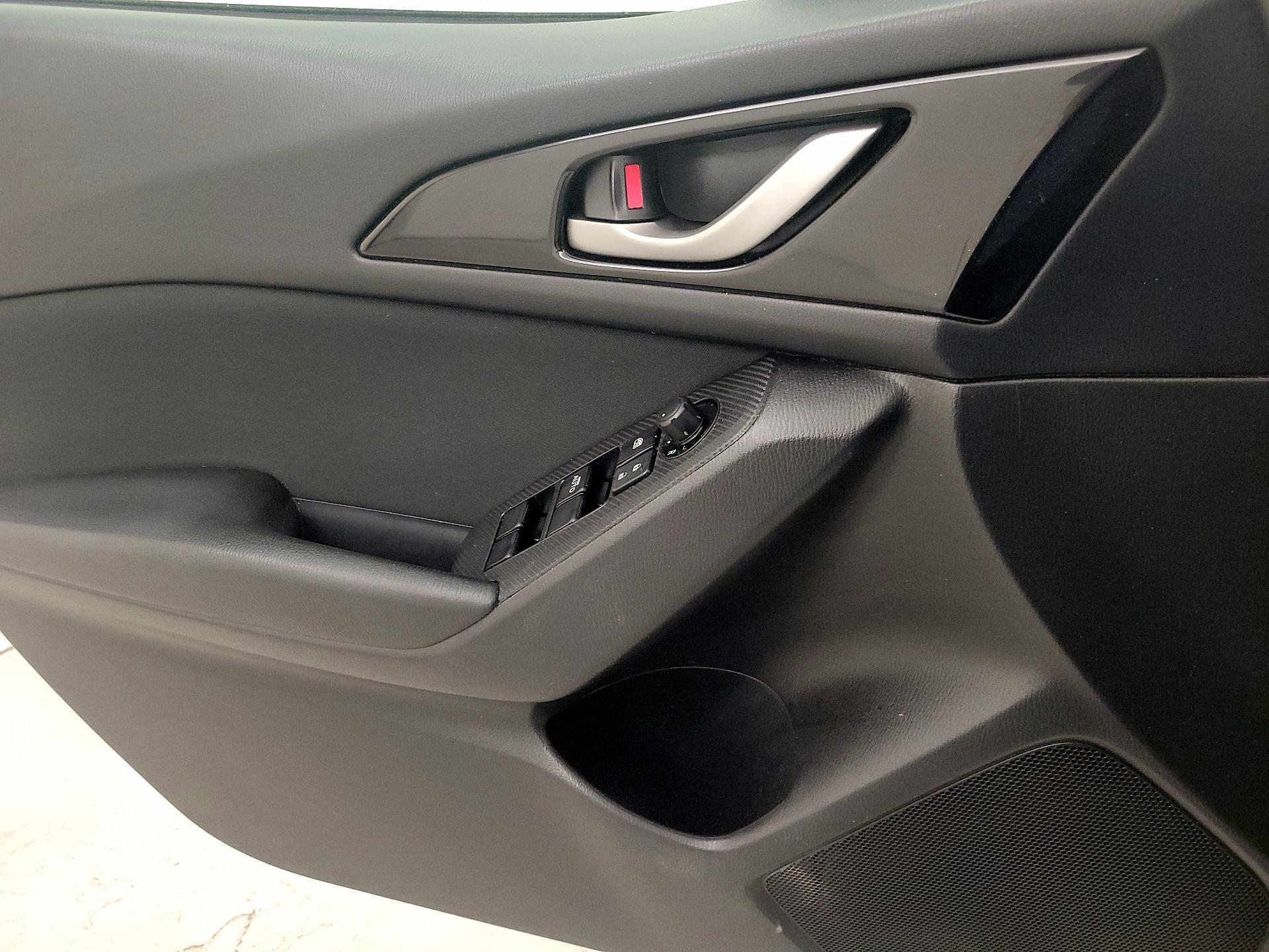 Thumbnail: 2015 Mazda Mazda3 - 12