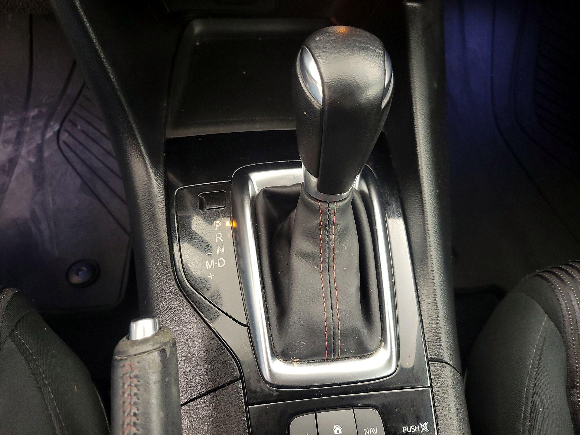 Thumbnail: 2015 Mazda Mazda3 - 18