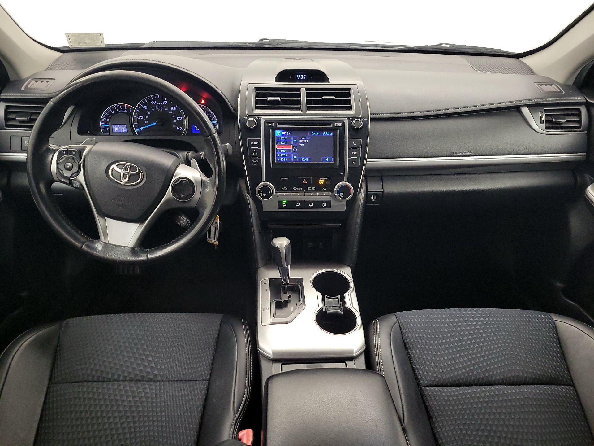 Thumbnail: 2014 Toyota Camry - 9