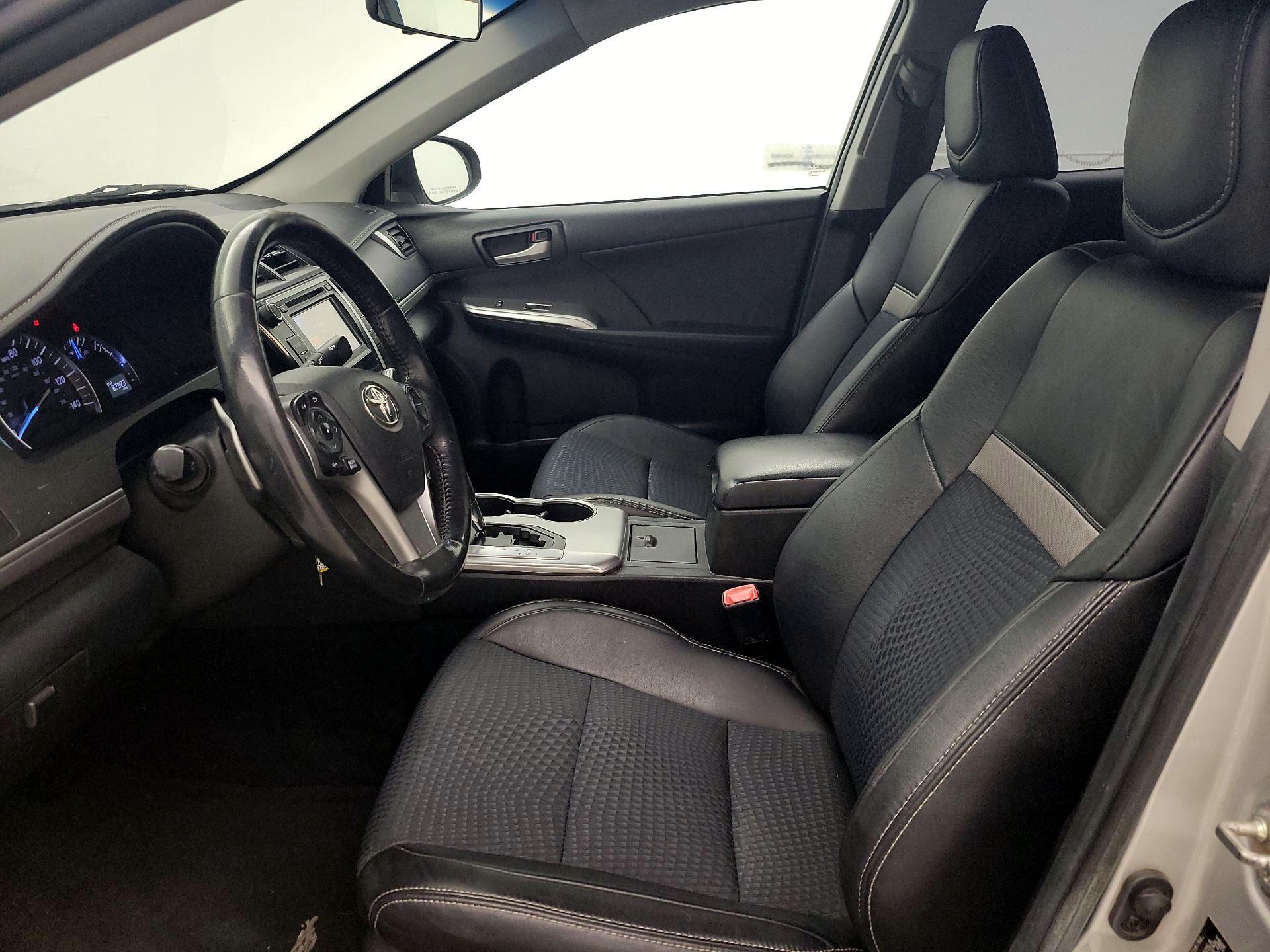 Thumbnail: 2014 Toyota Camry - 11