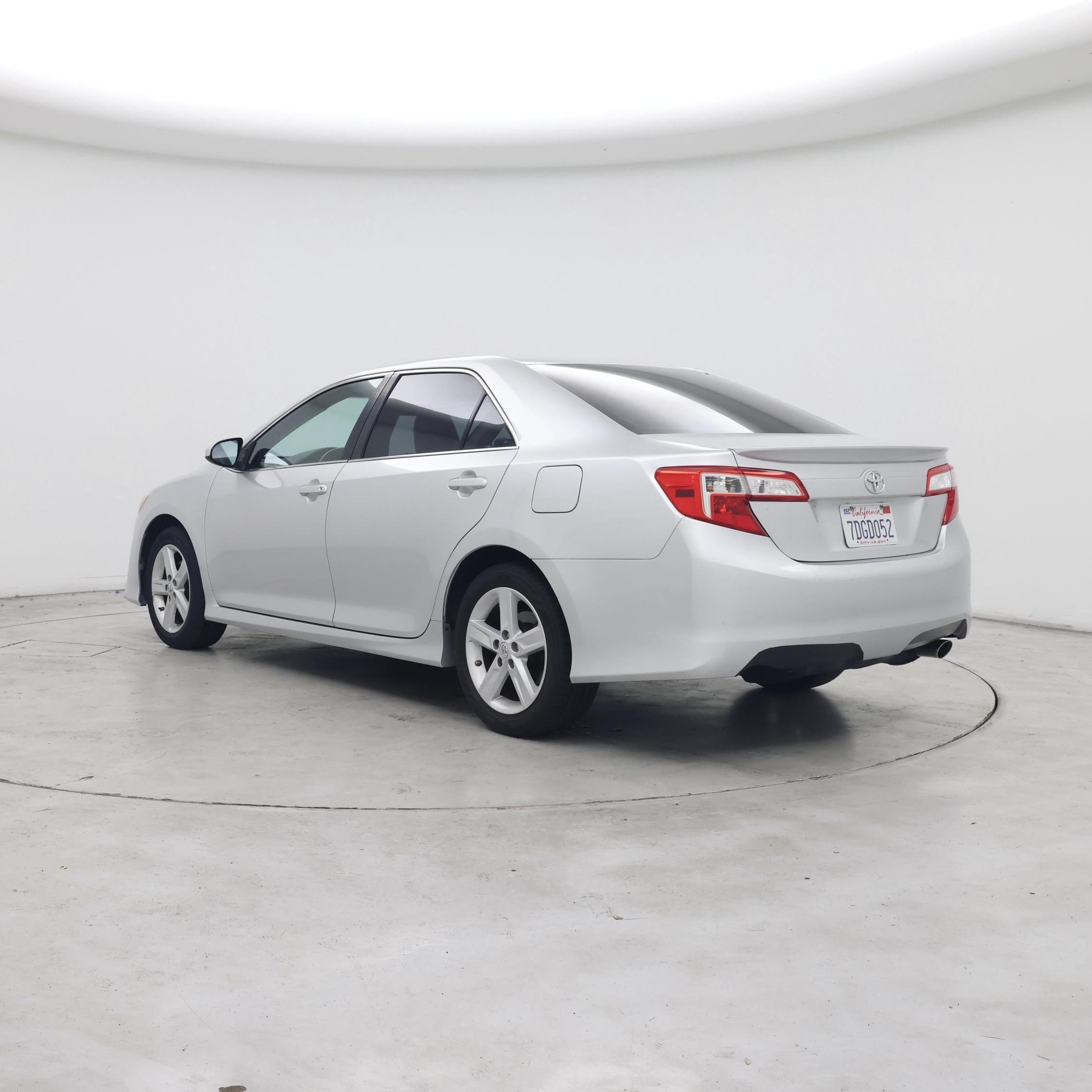 Thumbnail: 2014 Toyota Camry - 2