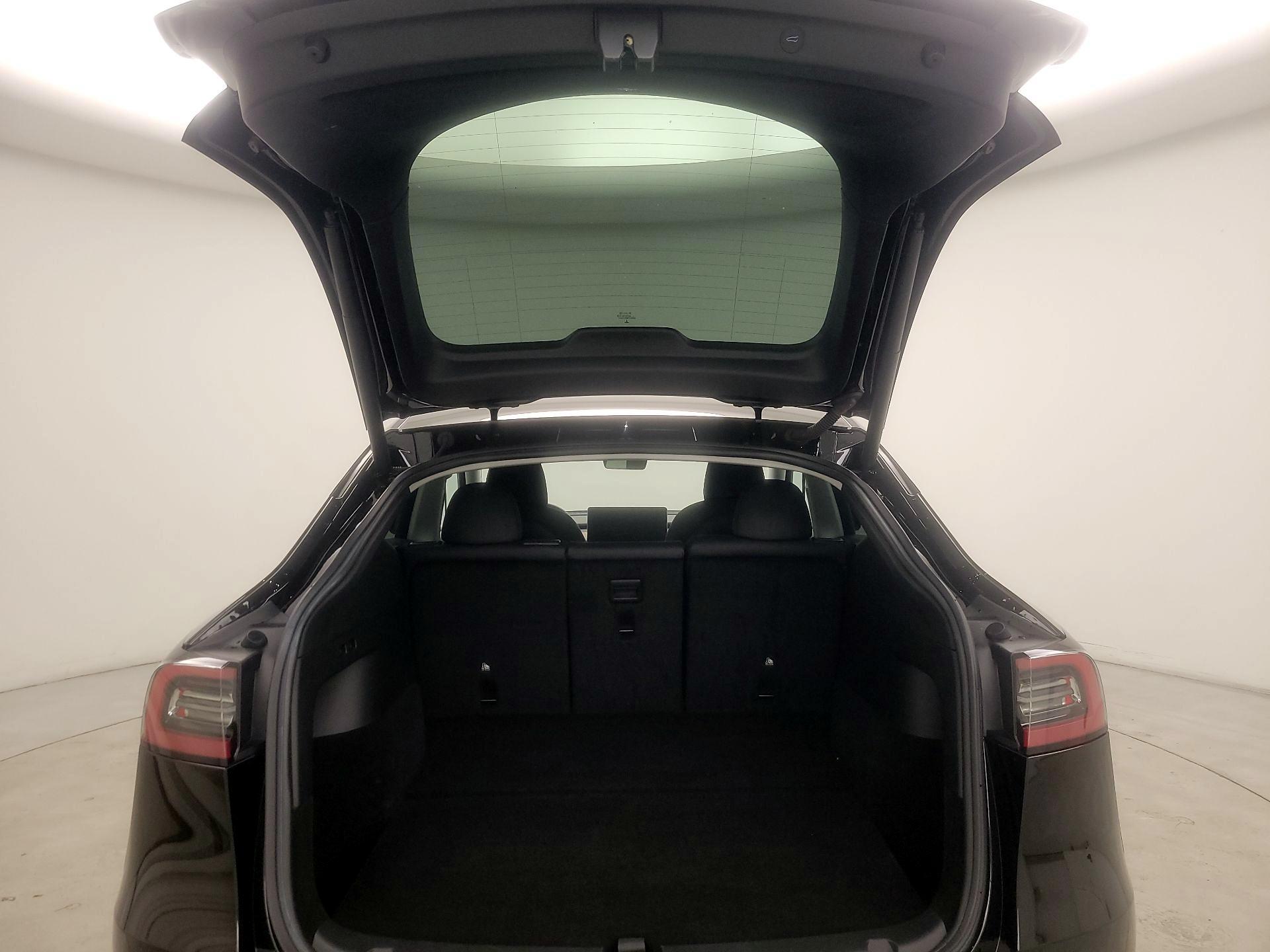 Thumbnail: 2022 Tesla Model Y - 19