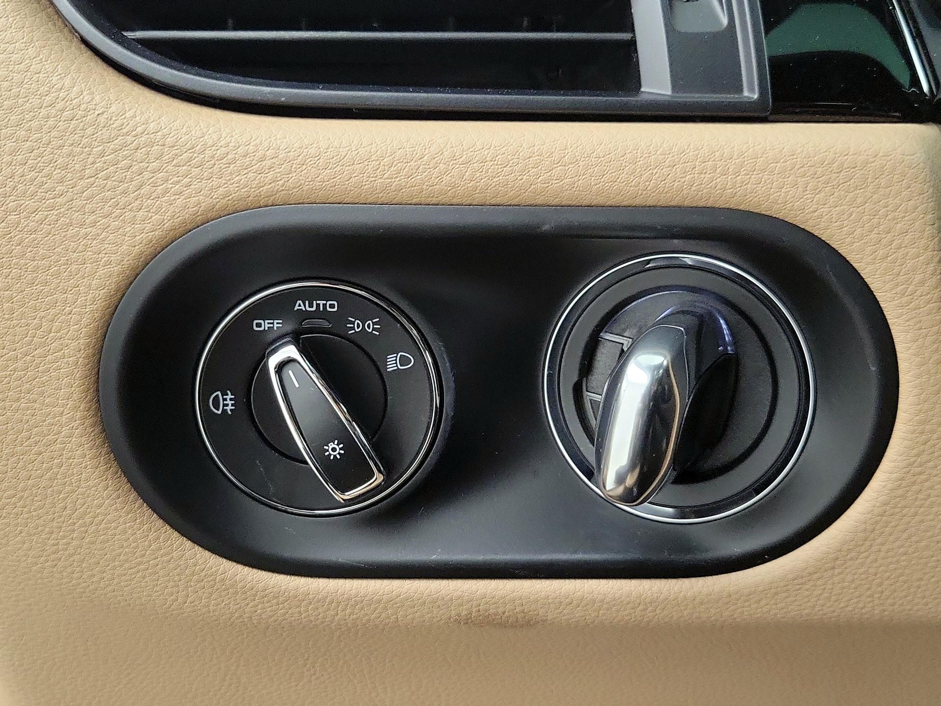 Thumbnail: 2021 Porsche Macan - 13