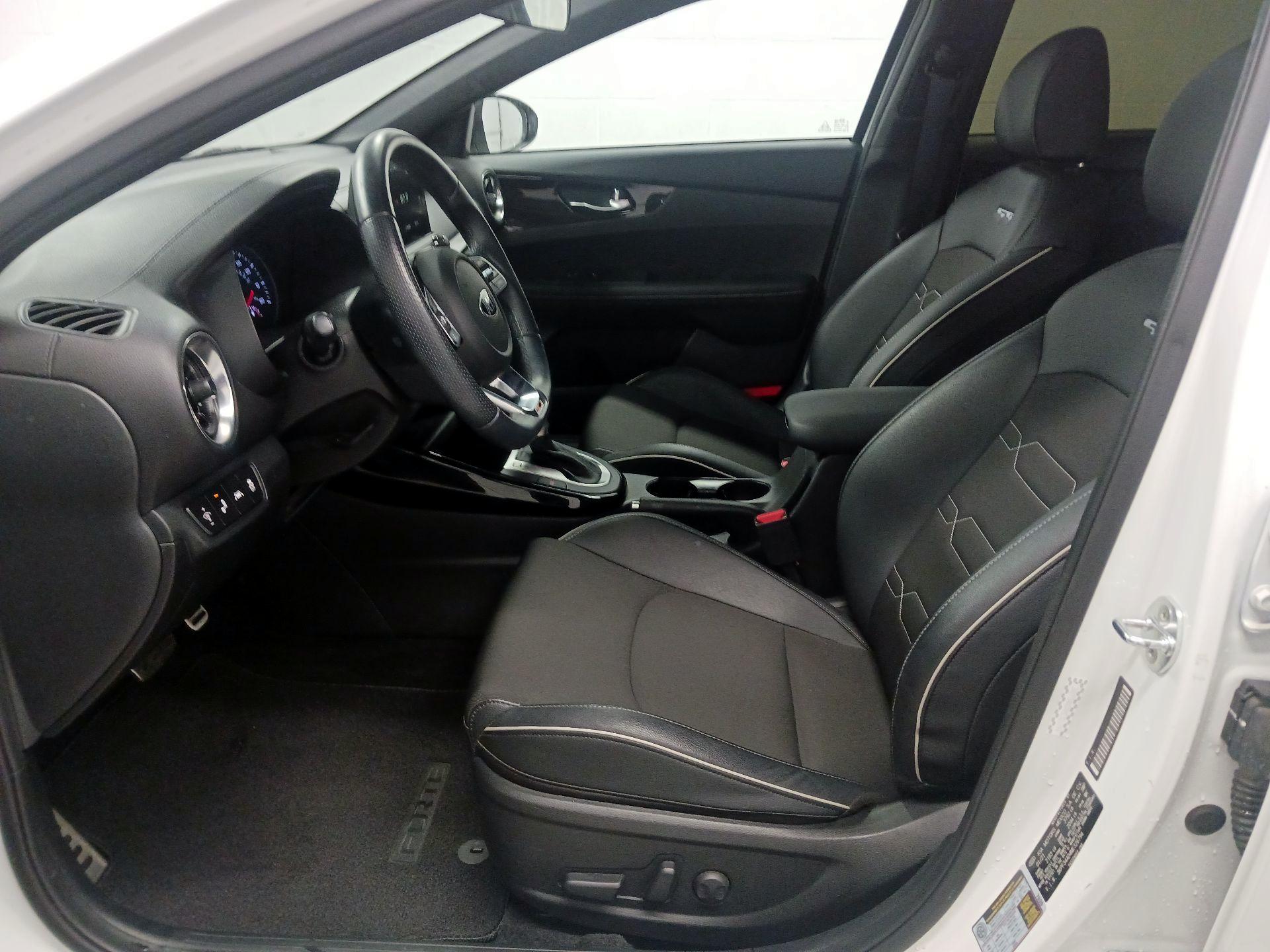 Thumbnail: 2021 Kia Forte - 11