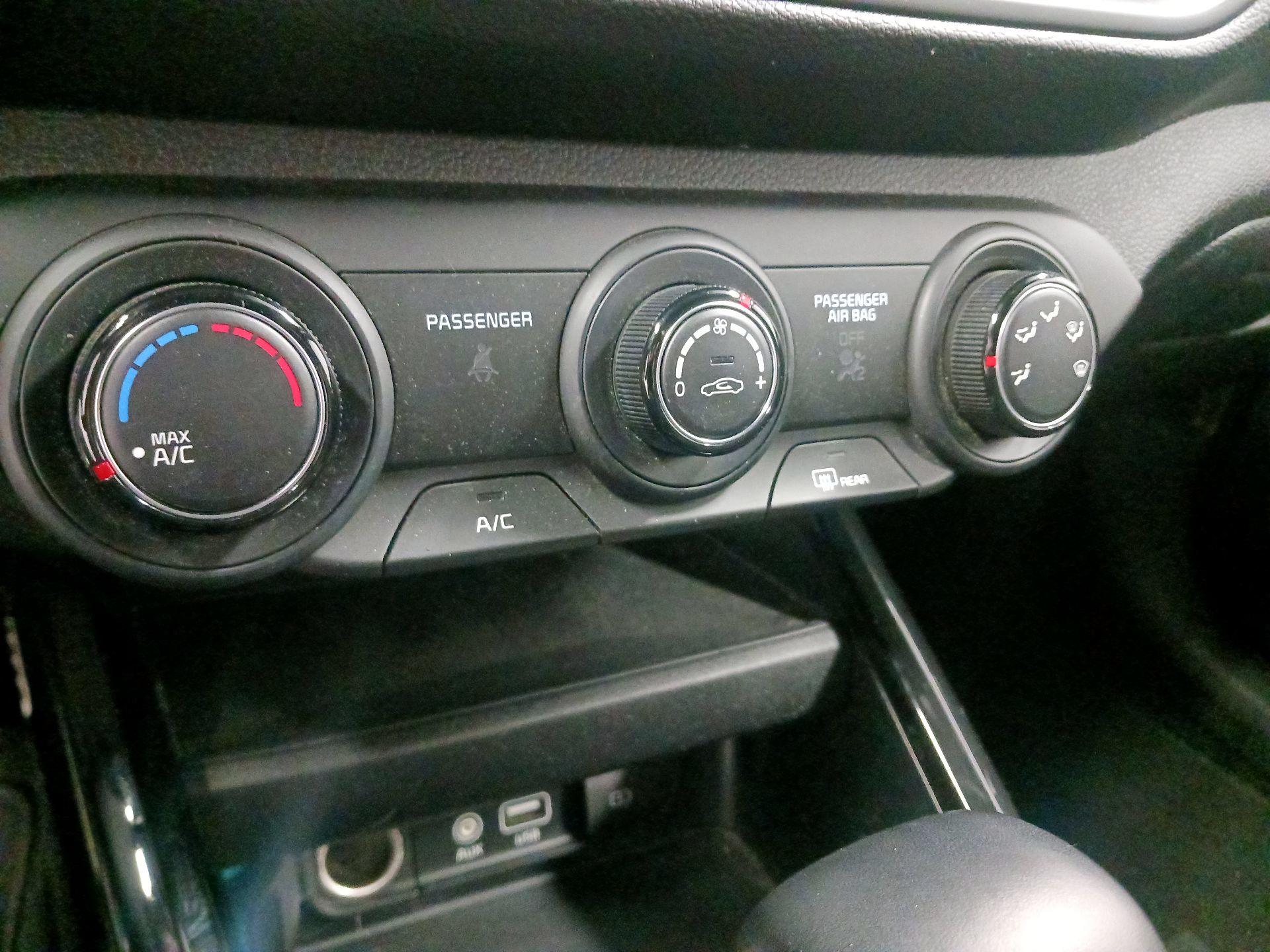 Thumbnail: 2021 Kia Forte - 16