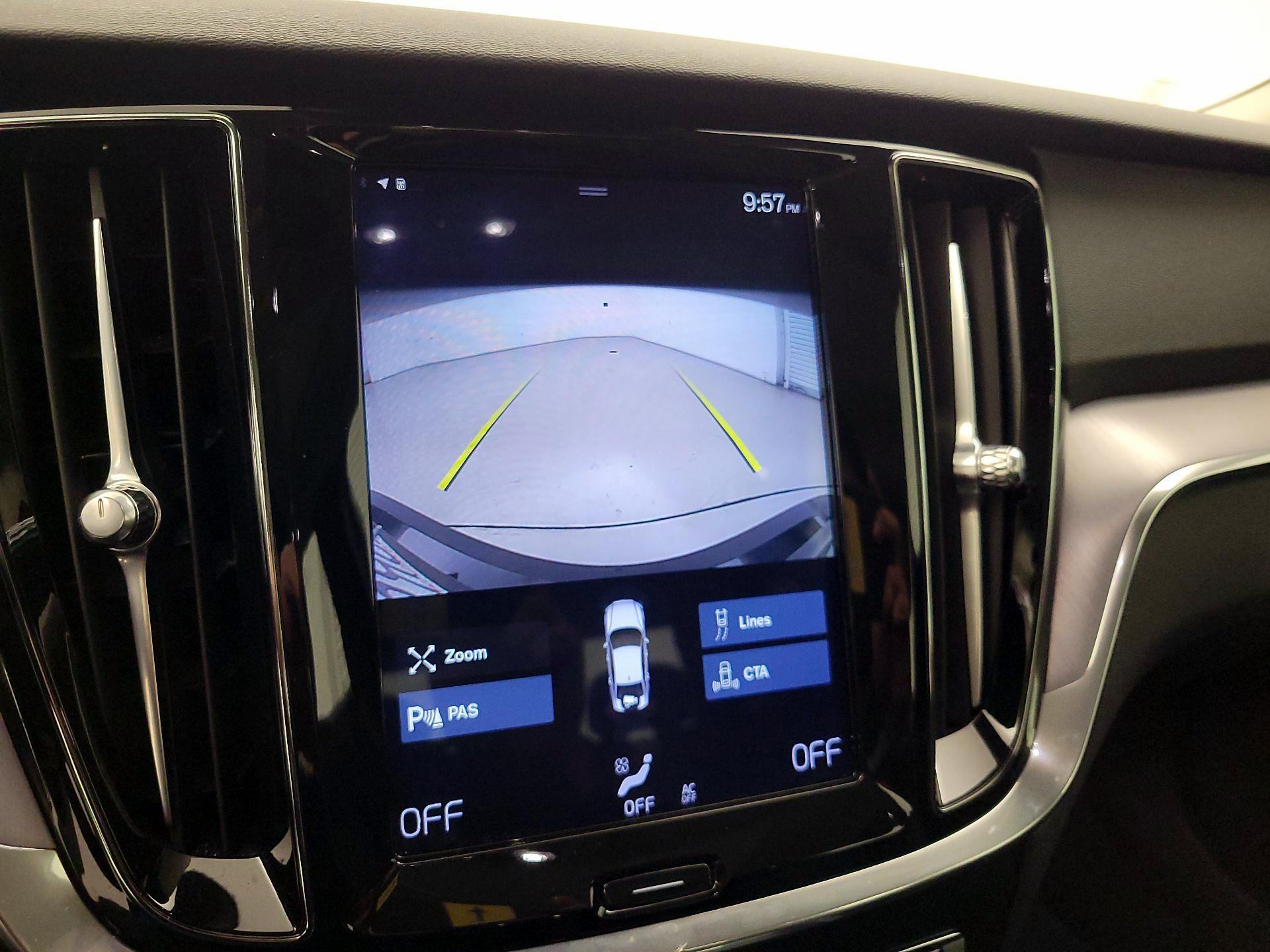Thumbnail: 2020 Volvo S60 - 14