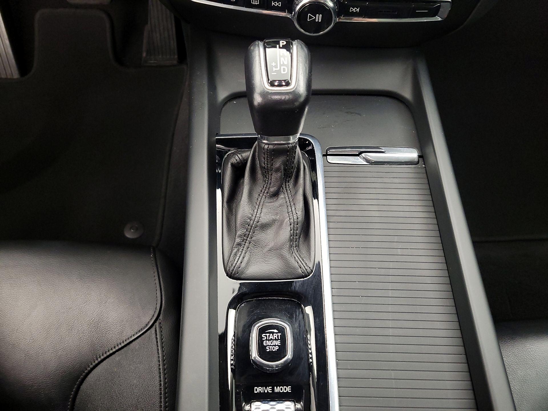 Thumbnail: 2020 Volvo S60 - 17