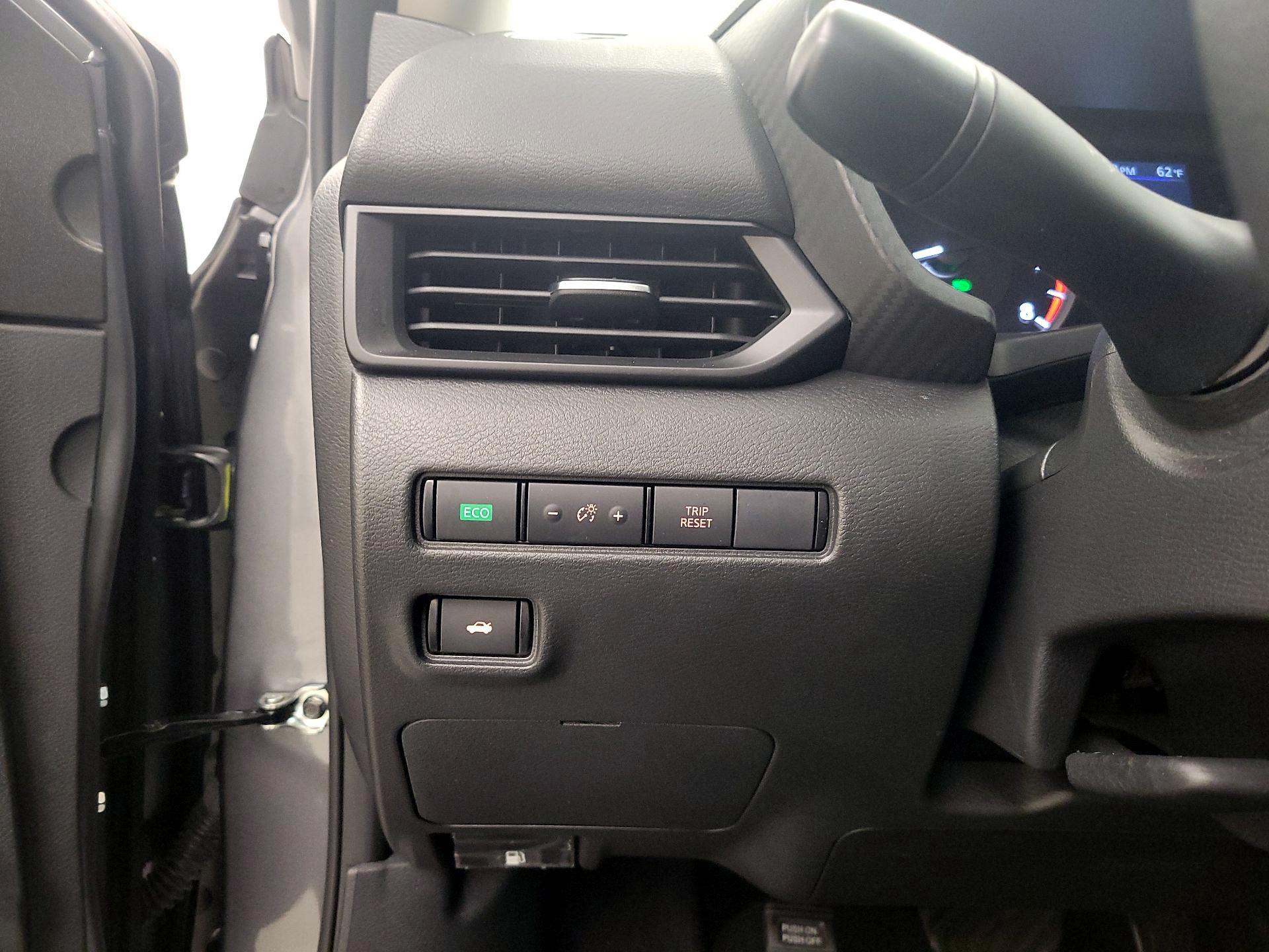 Thumbnail: 2024 Nissan Sentra - 13