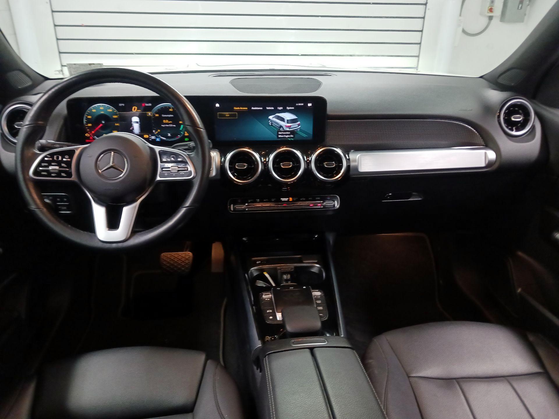 Thumbnail: 2022 Mercedes-Benz GLB - 9